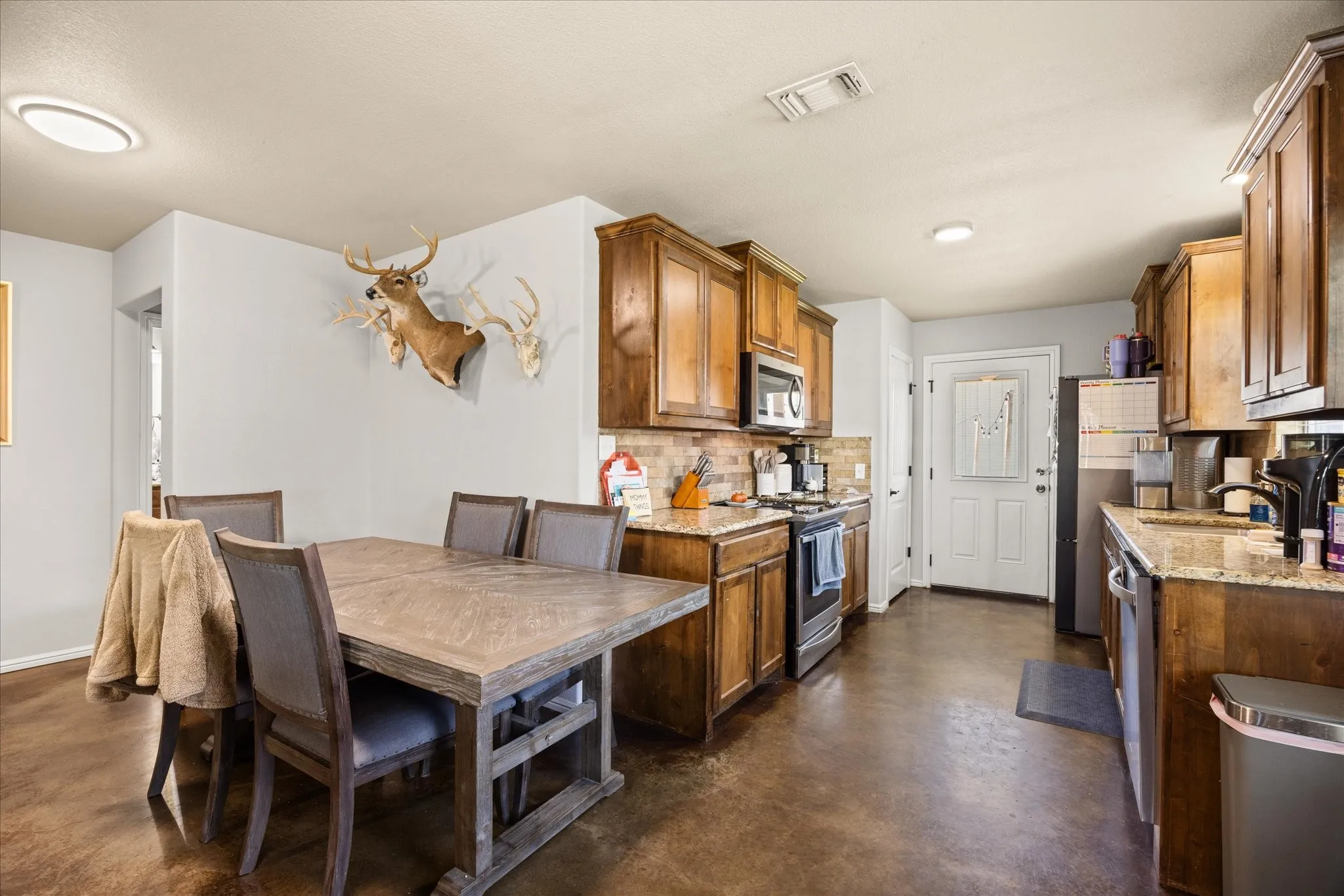 Townhouse For Sale in Hood County , 403 W 5th Street, Tolar, Texas 76476, 6 Bedrooms, 4 Bathrooms, 2 Garage spaces, 3,117 Sqft, built in 2018, Price $549,000, mls#21293959, Real Estate Agent in Tolar, Homes For Sale in Hood county, Homes For Sale in Tolar, Realtor in Tolar Texas, Real Estate Brokerage Independent Realty Texas, Luminita Cordes Realtor