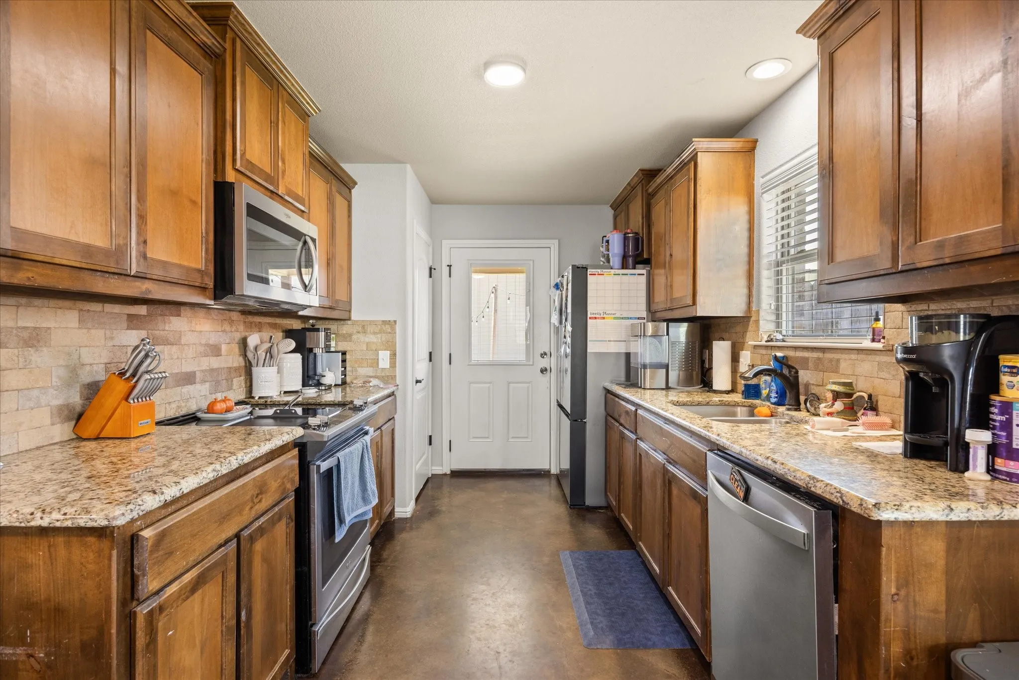 Townhouse For Sale in Hood County , 403 W 5th Street, Tolar, Texas 76476, 6 Bedrooms, 4 Bathrooms, 2 Garage spaces, 3,117 Sqft, built in 2018, Price $549,000, mls#21293959, Real Estate Agent in Tolar, Homes For Sale in Hood county, Homes For Sale in Tolar, Realtor in Tolar Texas, Real Estate Brokerage Independent Realty Texas, Luminita Cordes Realtor