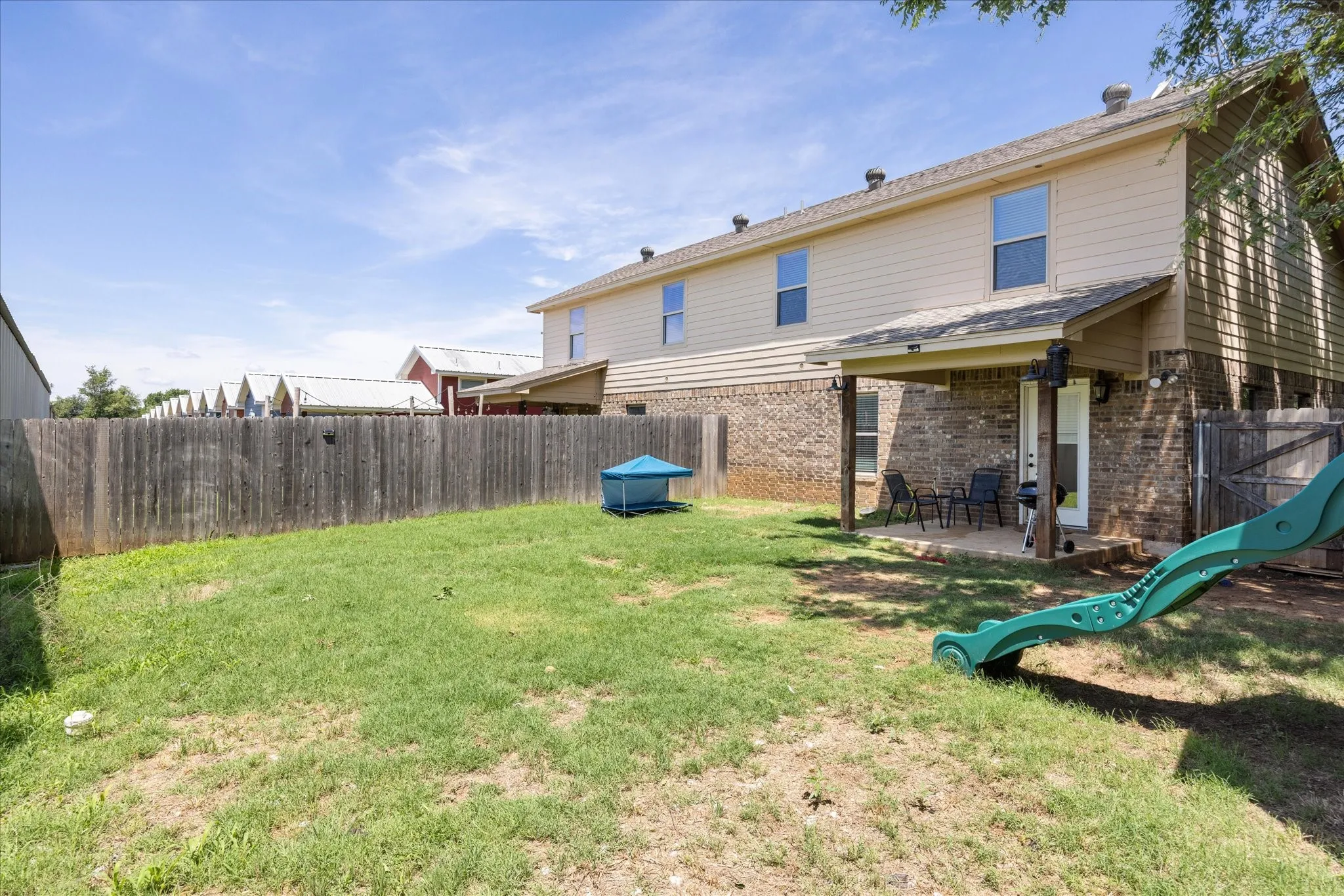 Townhouse For Sale in Hood County , 403 W 5th Street, Tolar, Texas 76476, 6 Bedrooms, 4 Bathrooms, 2 Garage spaces, 3,117 Sqft, built in 2018, Price $549,000, mls#21293959, Real Estate Agent in Tolar, Homes For Sale in Hood county, Homes For Sale in Tolar, Realtor in Tolar Texas, Real Estate Brokerage Independent Realty Texas, Luminita Cordes Realtor