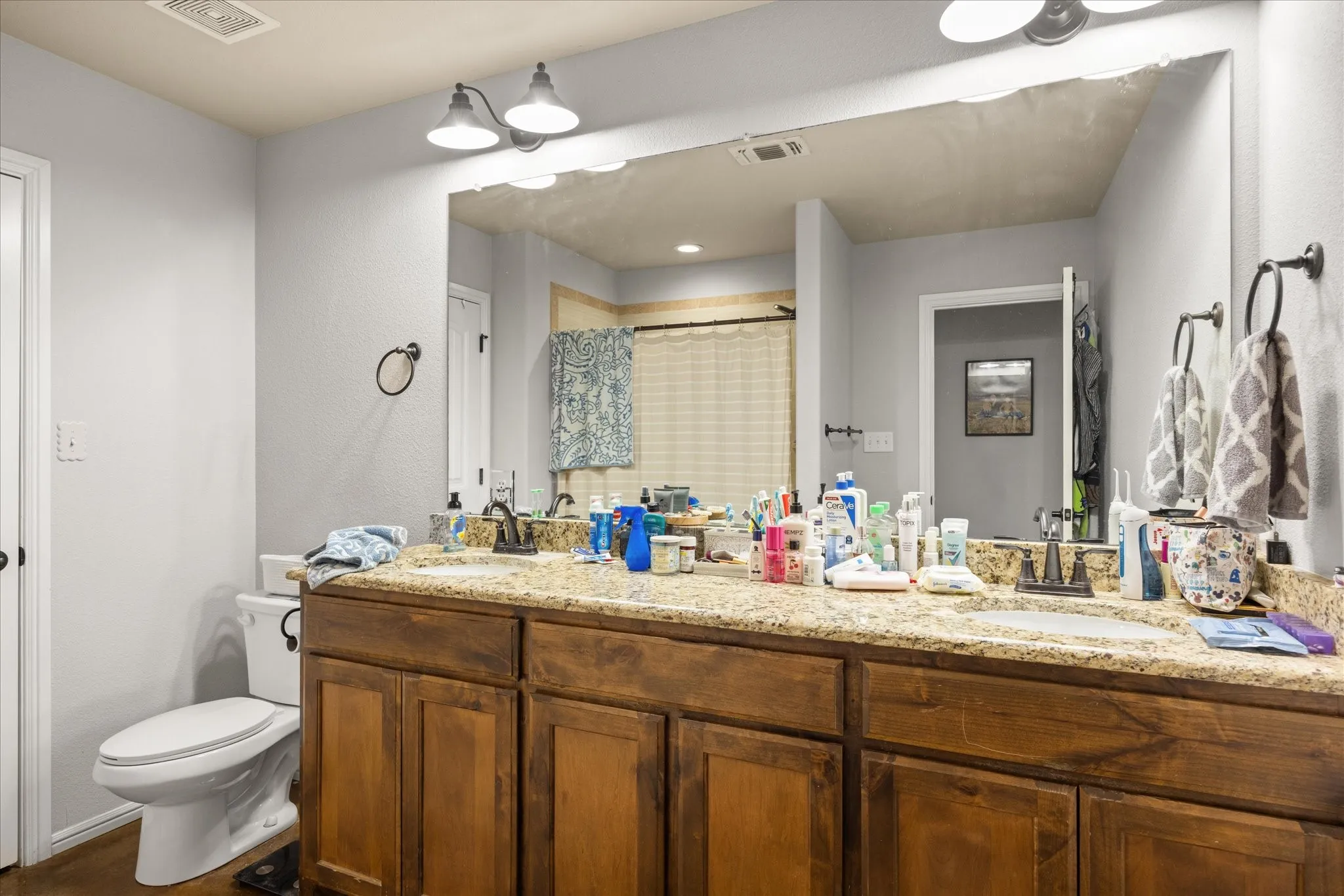 Townhouse For Sale in Hood County , 403 W 5th Street, Tolar, Texas 76476, 6 Bedrooms, 4 Bathrooms, 2 Garage spaces, 3,117 Sqft, built in 2018, Price $549,000, mls#21293959, Real Estate Agent in Tolar, Homes For Sale in Hood county, Homes For Sale in Tolar, Realtor in Tolar Texas, Real Estate Brokerage Independent Realty Texas, Luminita Cordes Realtor