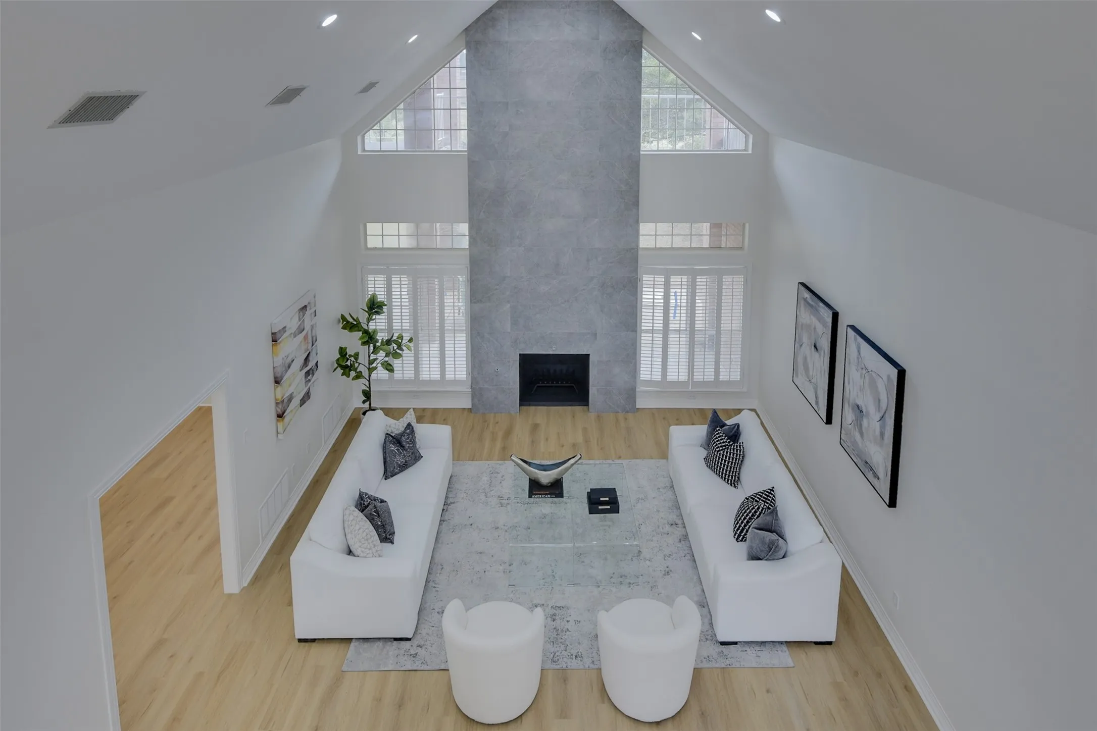 Single Family Residence For Rent in Dallas County , 2121 Shari Lane, Garland, Texas 75043, 5 Bedroom, 6 Bathroom, 3 Garage spaces, 5,656 Sqft, built in 1988, mls#21297642, Real Estate Agent in Garland, Homes For Rent in Dallas county, Homes For Rent in Garland, Realtor in Garland Texas, Real Estate Brokerage Independent Realty Texas, Luminita Cordes Realtor