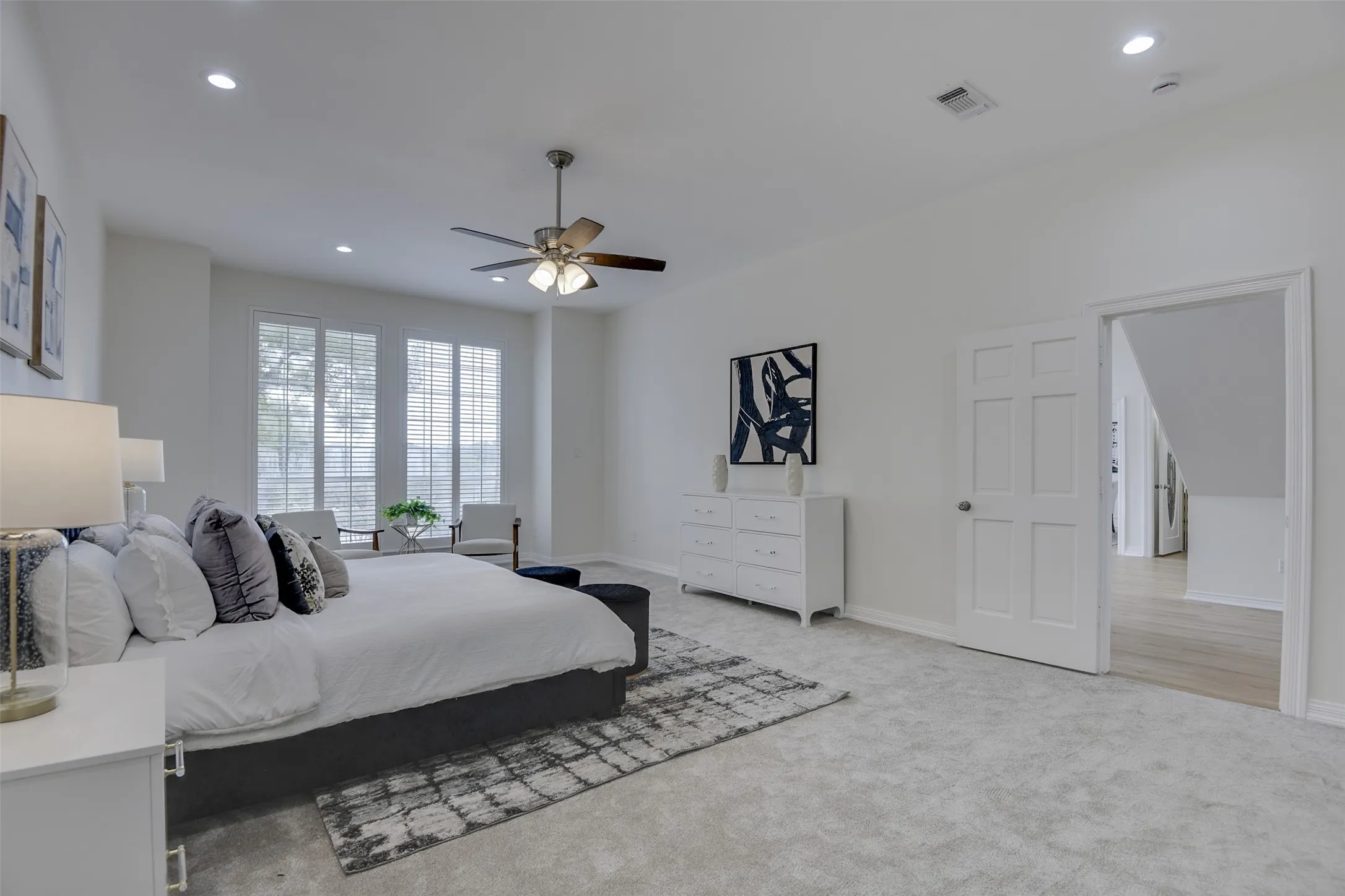 Single Family Residence For Rent in Dallas County , 2121 Shari Lane, Garland, Texas 75043, 5 Bedroom, 6 Bathroom, 3 Garage spaces, 5,656 Sqft, built in 1988, mls#21297642, Real Estate Agent in Garland, Homes For Rent in Dallas county, Homes For Rent in Garland, Realtor in Garland Texas, Real Estate Brokerage Independent Realty Texas, Luminita Cordes Realtor
