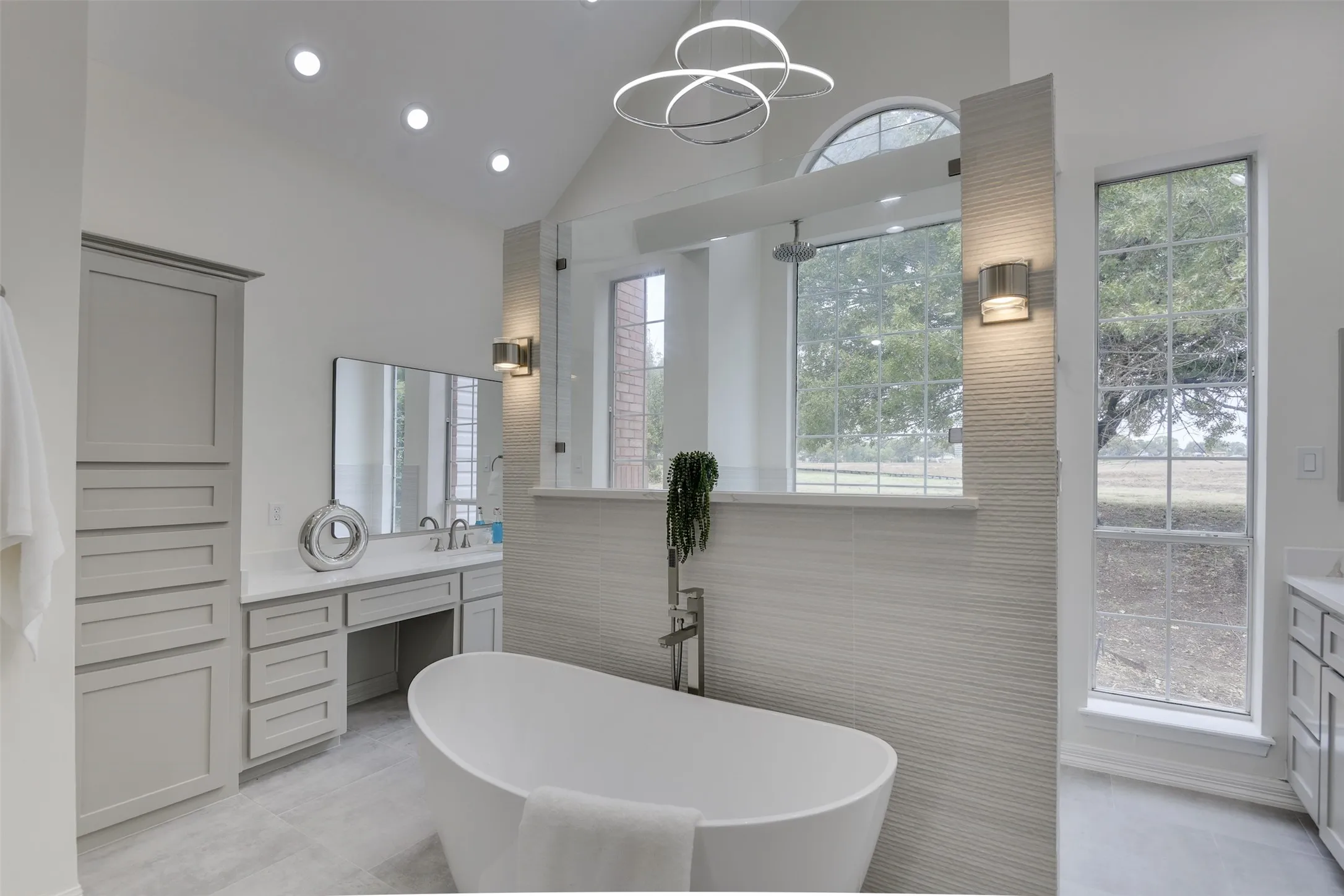 Single Family Residence For Rent in Dallas County , 2121 Shari Lane, Garland, Texas 75043, 5 Bedroom, 6 Bathroom, 3 Garage spaces, 5,656 Sqft, built in 1988, mls#21297642, Real Estate Agent in Garland, Homes For Rent in Dallas county, Homes For Rent in Garland, Realtor in Garland Texas, Real Estate Brokerage Independent Realty Texas, Luminita Cordes Realtor
