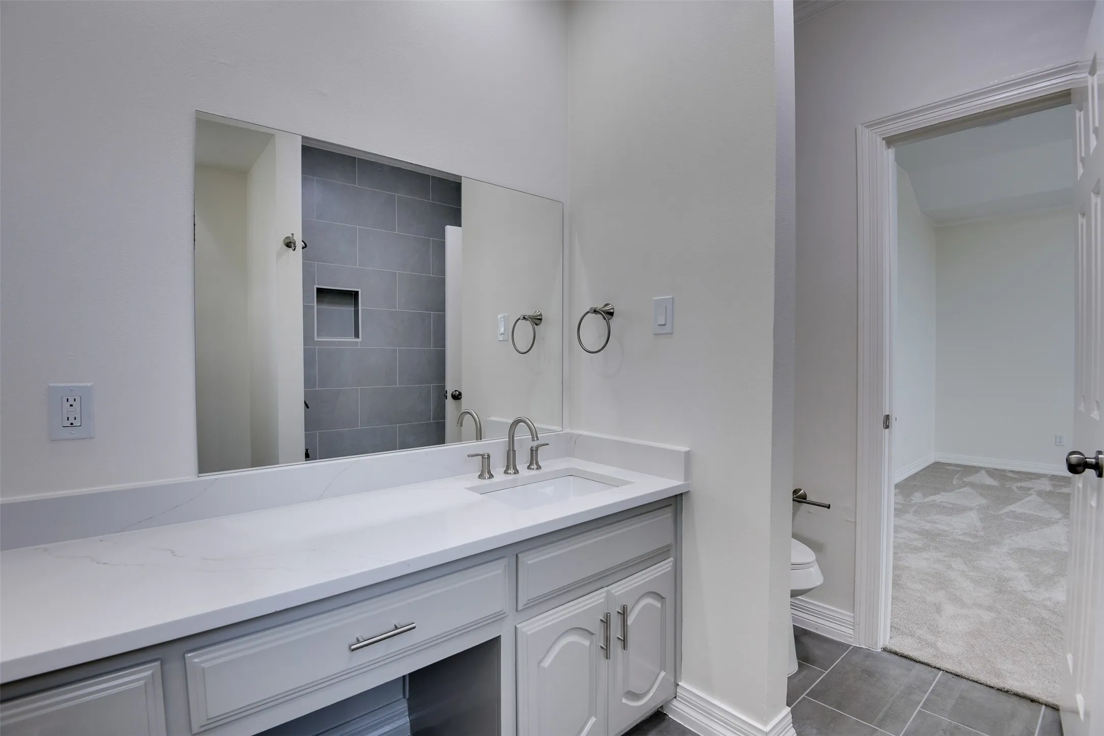 Single Family Residence For Rent in Dallas County , 2121 Shari Lane, Garland, Texas 75043, 5 Bedroom, 6 Bathroom, 3 Garage spaces, 5,656 Sqft, built in 1988, mls#21297642, Real Estate Agent in Garland, Homes For Rent in Dallas county, Homes For Rent in Garland, Realtor in Garland Texas, Real Estate Brokerage Independent Realty Texas, Luminita Cordes Realtor