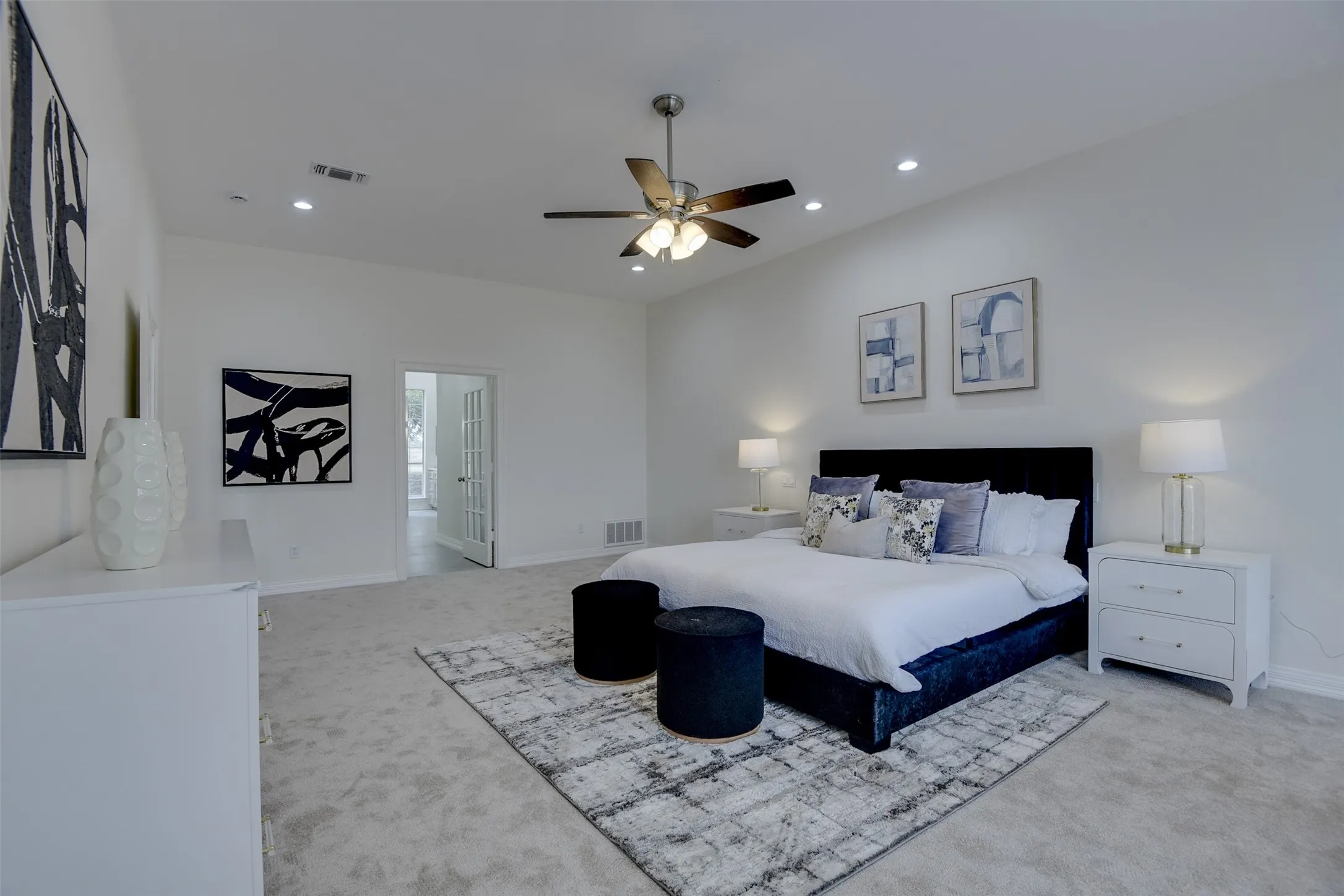 Single Family Residence For Rent in Dallas County , 2121 Shari Lane, Garland, Texas 75043, 5 Bedroom, 6 Bathroom, 3 Garage spaces, 5,656 Sqft, built in 1988, mls#21297642, Real Estate Agent in Garland, Homes For Rent in Dallas county, Homes For Rent in Garland, Realtor in Garland Texas, Real Estate Brokerage Independent Realty Texas, Luminita Cordes Realtor