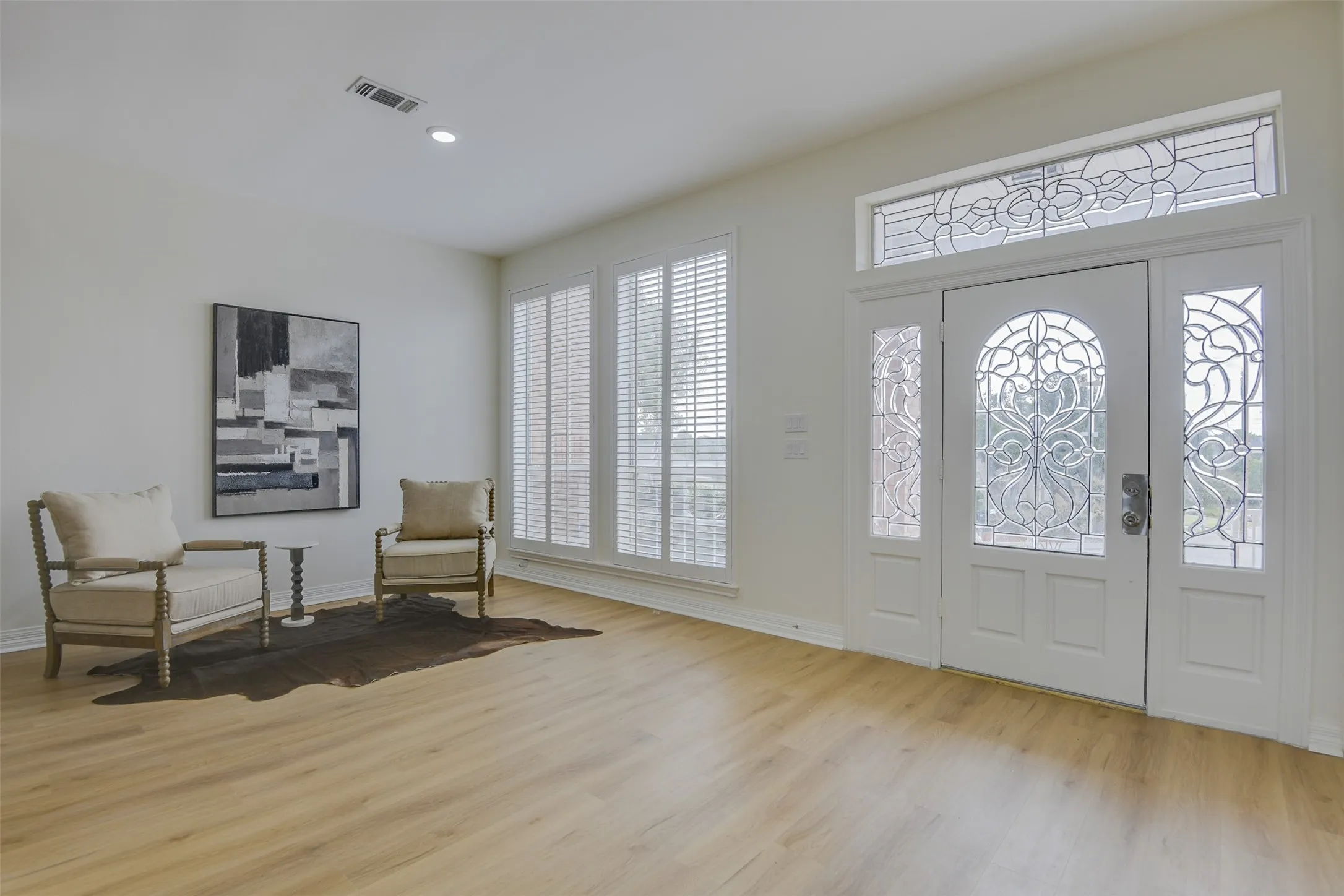 Single Family Residence For Rent in Dallas County , 2121 Shari Lane, Garland, Texas 75043, 5 Bedroom, 6 Bathroom, 3 Garage spaces, 5,656 Sqft, built in 1988, mls#21297642, Real Estate Agent in Garland, Homes For Rent in Dallas county, Homes For Rent in Garland, Realtor in Garland Texas, Real Estate Brokerage Independent Realty Texas, Luminita Cordes Realtor