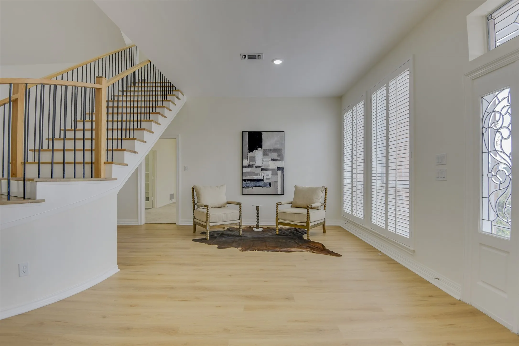 Single Family Residence For Rent in Dallas County , 2121 Shari Lane, Garland, Texas 75043, 5 Bedroom, 6 Bathroom, 3 Garage spaces, 5,656 Sqft, built in 1988, mls#21297642, Real Estate Agent in Garland, Homes For Rent in Dallas county, Homes For Rent in Garland, Realtor in Garland Texas, Real Estate Brokerage Independent Realty Texas, Luminita Cordes Realtor