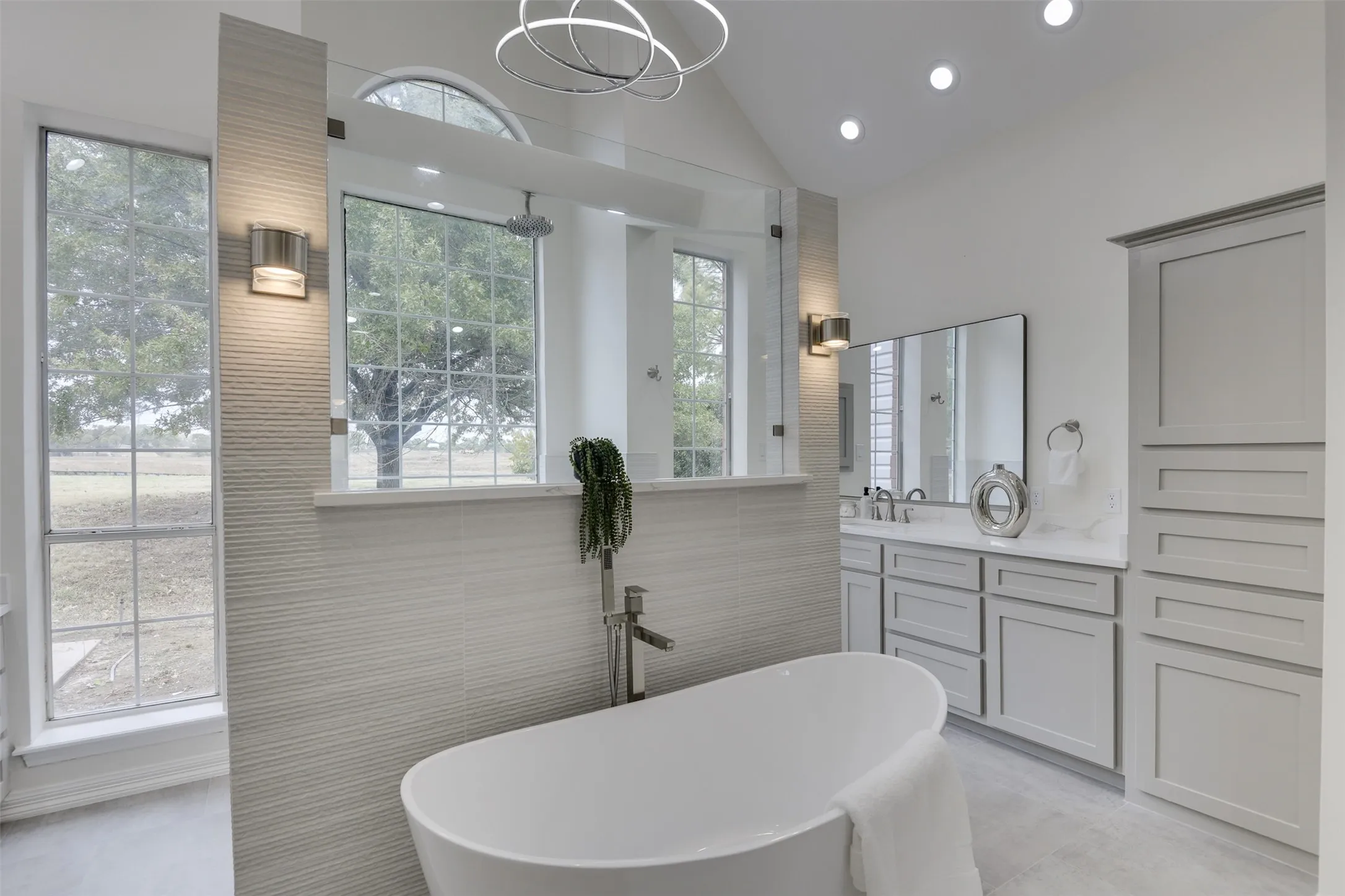 Single Family Residence For Rent in Dallas County , 2121 Shari Lane, Garland, Texas 75043, 5 Bedroom, 6 Bathroom, 3 Garage spaces, 5,656 Sqft, built in 1988, mls#21297642, Real Estate Agent in Garland, Homes For Rent in Dallas county, Homes For Rent in Garland, Realtor in Garland Texas, Real Estate Brokerage Independent Realty Texas, Luminita Cordes Realtor