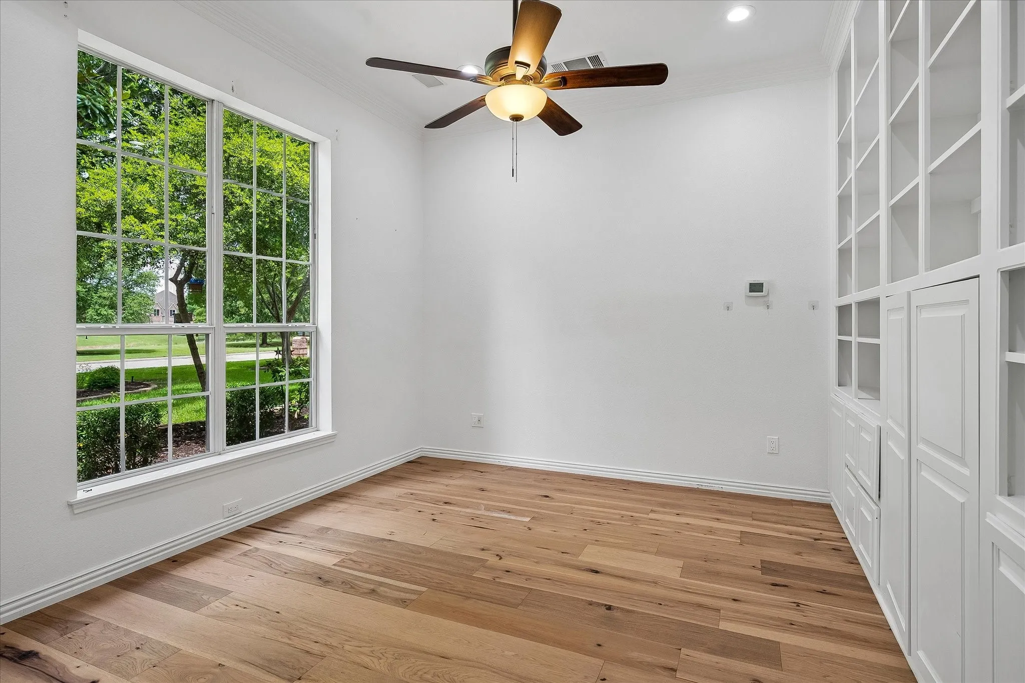 Single Family Residence For Sale in Tarrant County , 8308 Thistle Court, North Richland Hills, Texas 76182, 4 Bedroom, 5 Bathroom, 3 Garage spaces, 3,968 Sqft, built in 2000, mls#21297645, Real Estate Agent in North Richland Hills, Homes For Sale in Tarrant county, Homes For Sale in North Richland Hills, Realtor in North Richland Hills Texas, Real Estate Brokerage Independent Realty Texas, Luminita Cordes Realtor
