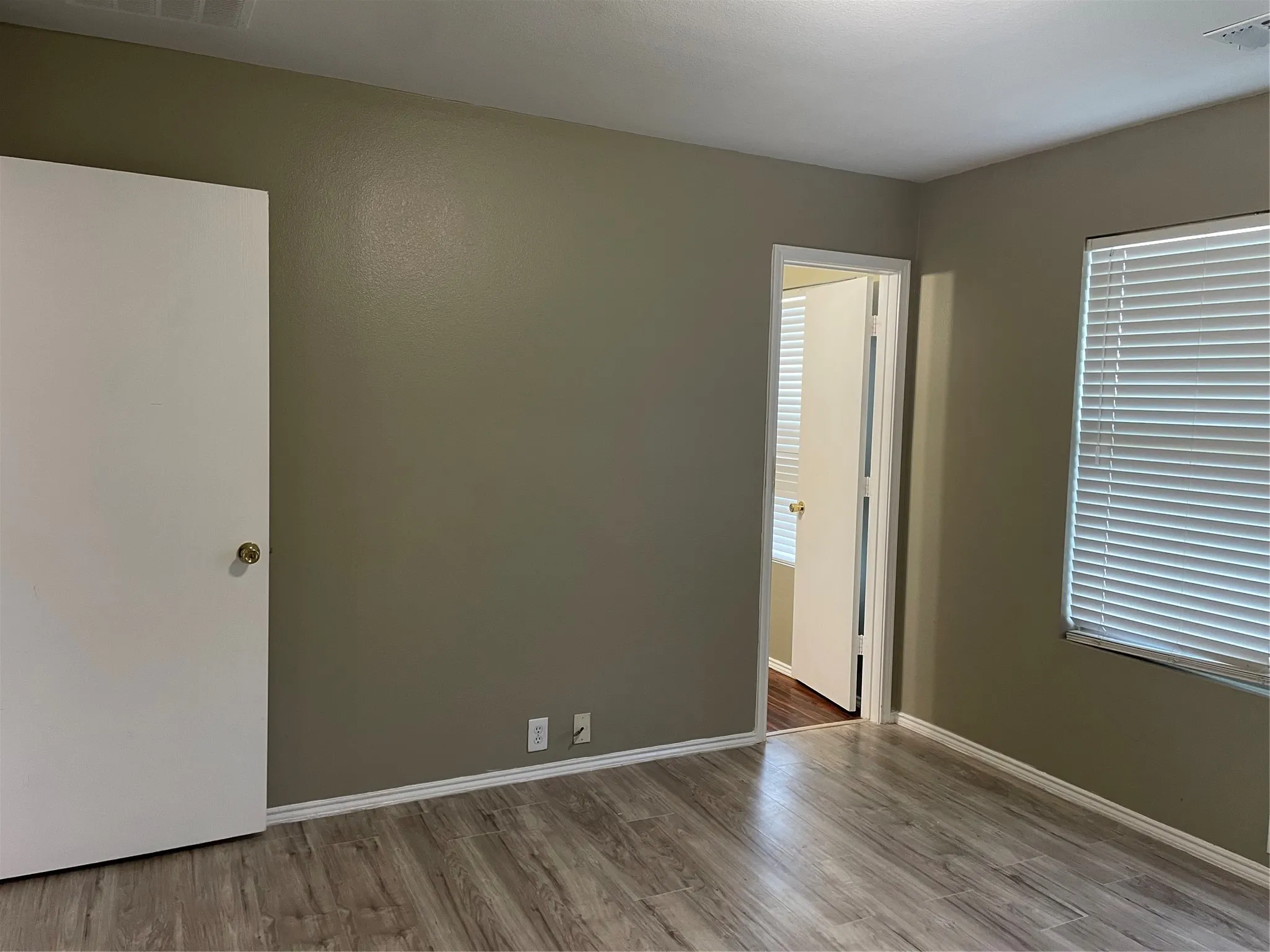 Single Family Residence For Rent in Collin County , 817 Greene Way, Wylie, Texas 75098, 3 Bedroom, 3 Bathroom, 1 Garage spaces, 1,234 Sqft, built in 2003, mls#21294566, Real Estate Agent in Wylie, Homes For Rent in Collin county, Homes For Rent in Wylie, Realtor in Wylie Texas, Real Estate Brokerage Independent Realty Texas, Luminita Cordes Realtor