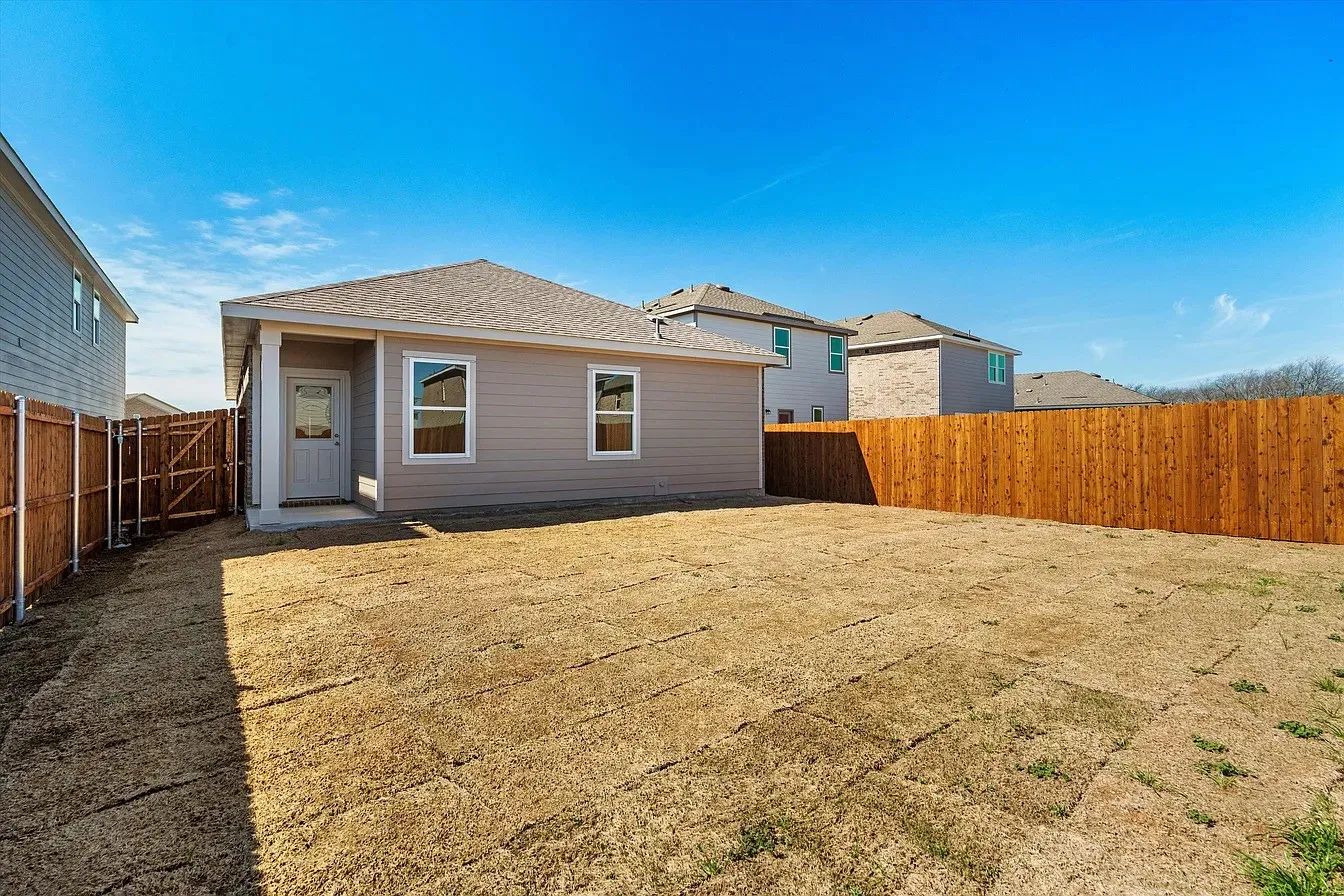 Single Family Residence For Rent in Collin County , 125 Three Chimneys Lane, Anna, Texas 75409, 3 Bedroom, 2 Bathroom, 2 Garage spaces, 1,391 Sqft, built in 2024, mls#21297407, Real Estate Agent in Anna, Homes For Rent in Collin county, Homes For Rent in Anna, Realtor in Anna Texas, Real Estate Brokerage Independent Realty Texas, Luminita Cordes Realtor