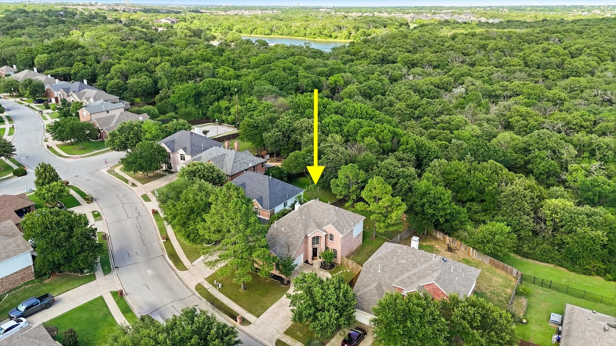 Single Family Residence For Sale in Denton County , 7013 Riverchase Trail, Denton, Texas 76210, 4 Bedroom, 3 Bathroom, 2 Garage spaces, 2,401 Sqft, built in 2001, mls#21297577, Real Estate Agent in Denton, Homes For Sale in Denton county, Homes For Sale in Denton, Realtor in Denton Texas, Real Estate Brokerage Independent Realty Texas, Luminita Cordes Realtor