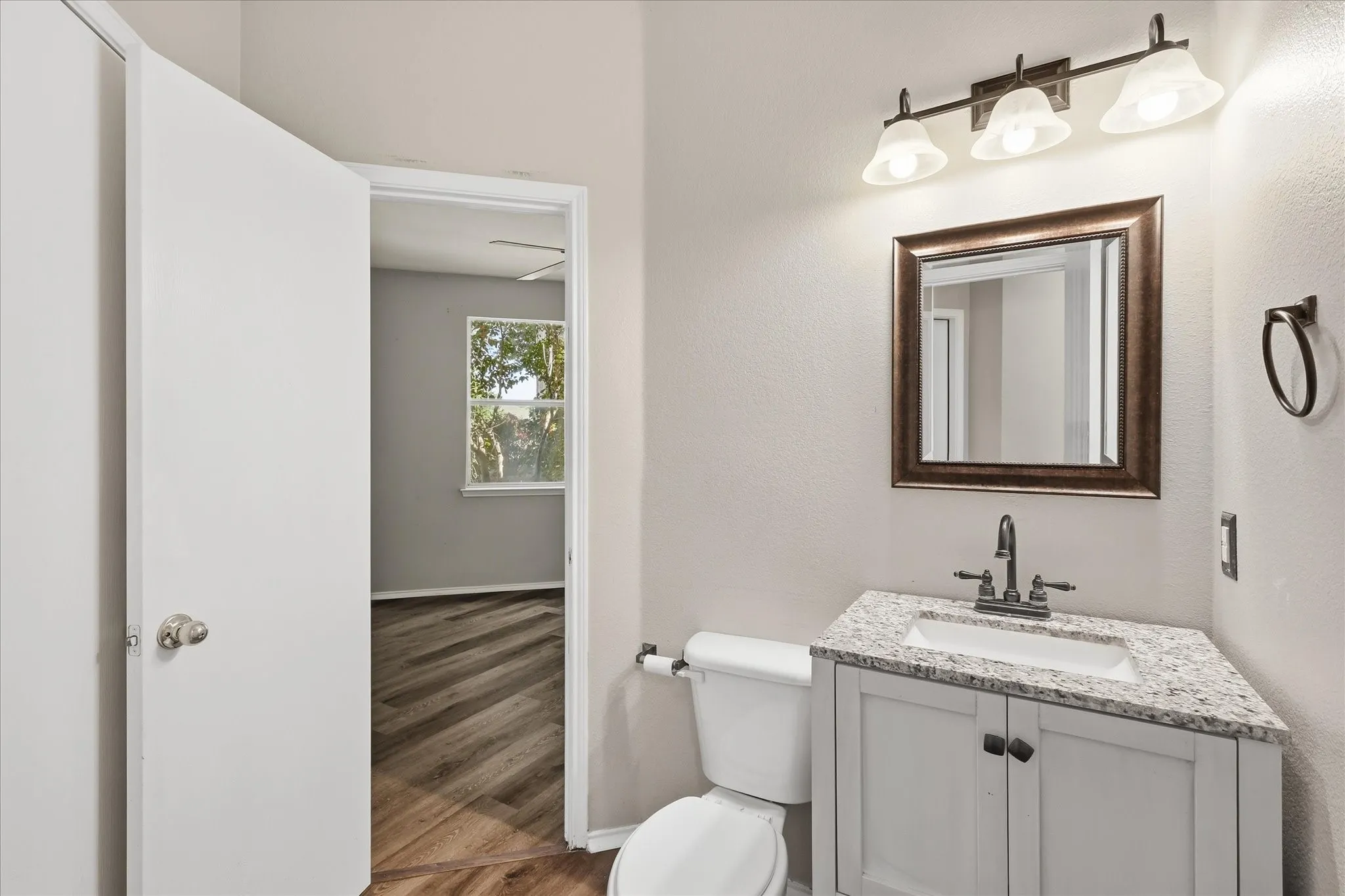 Single Family Residence For Sale in Denton County , 7013 Riverchase Trail, Denton, Texas 76210, 4 Bedroom, 3 Bathroom, 2 Garage spaces, 2,401 Sqft, built in 2001, mls#21297577, Real Estate Agent in Denton, Homes For Sale in Denton county, Homes For Sale in Denton, Realtor in Denton Texas, Real Estate Brokerage Independent Realty Texas, Luminita Cordes Realtor