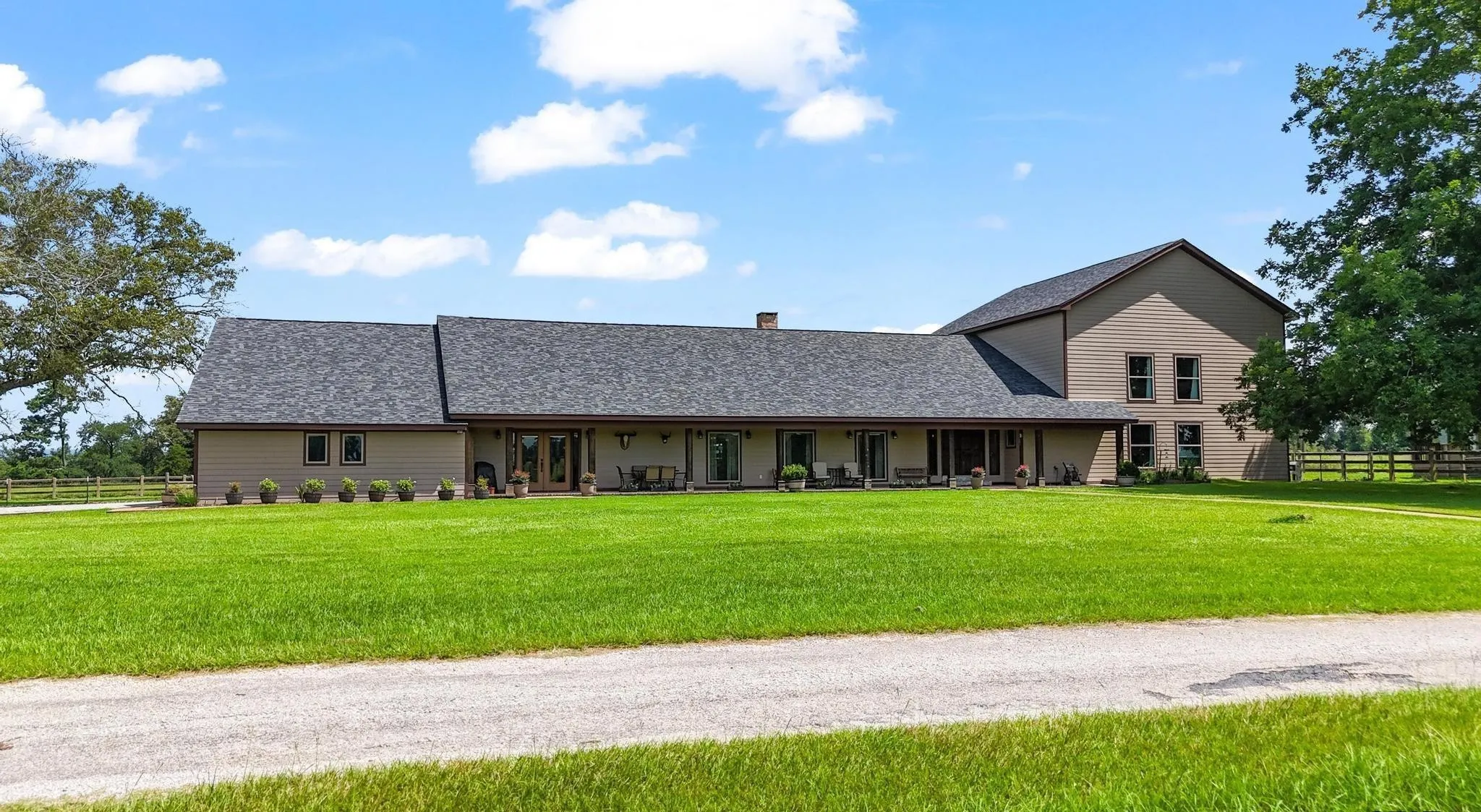 Farm For Sale in Rusk County , 11074 W 64 Highway, Overton, Texas 75684, 5 Bedroom, 6 Bathroom, 4 Garage spaces, 5,500 Sqft, built in 1974, Price $2,119,000, mls#21296853, Real Estate Agent in Overton, Homes For Sale in Rusk county, Homes For Sale in Overton, Realtor in Overton Texas, Real Estate Brokerage Independent Realty Texas, Luminita Cordes Realtor
