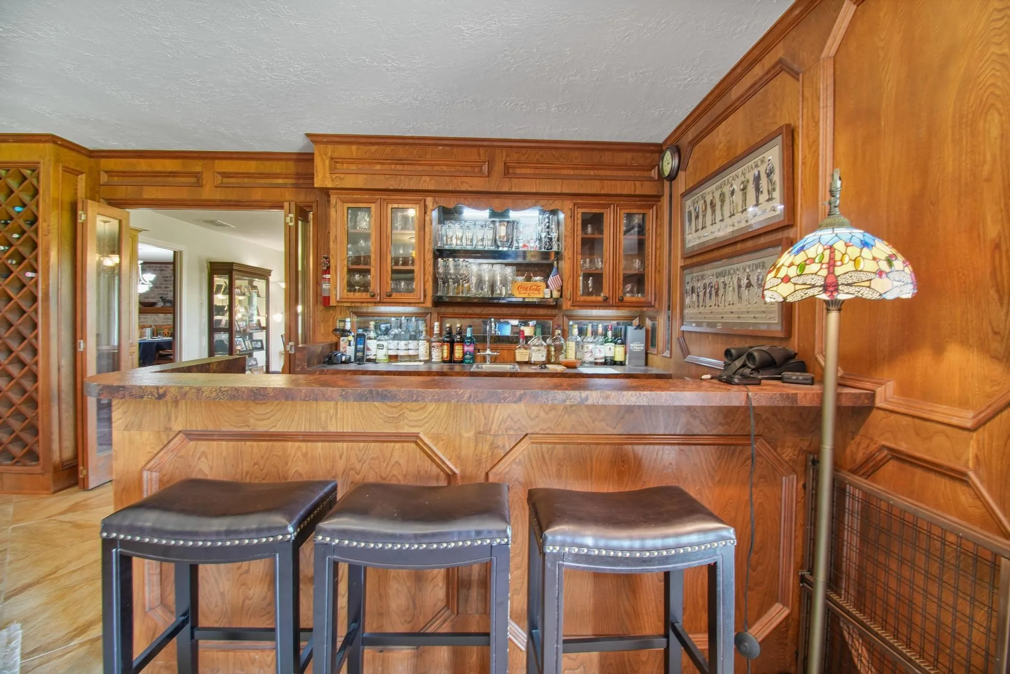 Farm For Sale in Rusk County , 11074 W 64 Highway, Overton, Texas 75684, 5 Bedroom, 6 Bathroom, 4 Garage spaces, 5,500 Sqft, built in 1974, Price $2,119,000, mls#21296853, Real Estate Agent in Overton, Homes For Sale in Rusk county, Homes For Sale in Overton, Realtor in Overton Texas, Real Estate Brokerage Independent Realty Texas, Luminita Cordes Realtor