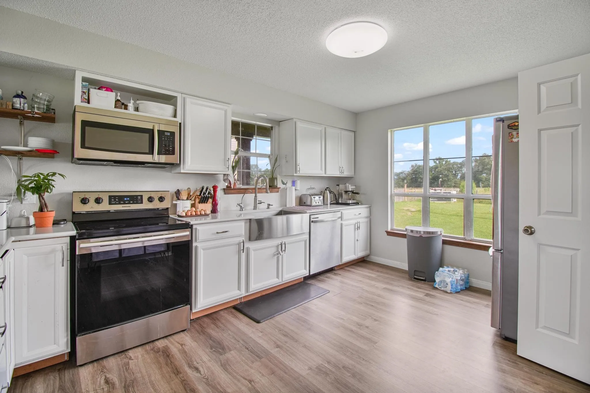 Farm For Sale in Rusk County , 11074 W 64 Highway, Overton, Texas 75684, 5 Bedroom, 6 Bathroom, 4 Garage spaces, 5,500 Sqft, built in 1974, Price $2,119,000, mls#21296853, Real Estate Agent in Overton, Homes For Sale in Rusk county, Homes For Sale in Overton, Realtor in Overton Texas, Real Estate Brokerage Independent Realty Texas, Luminita Cordes Realtor