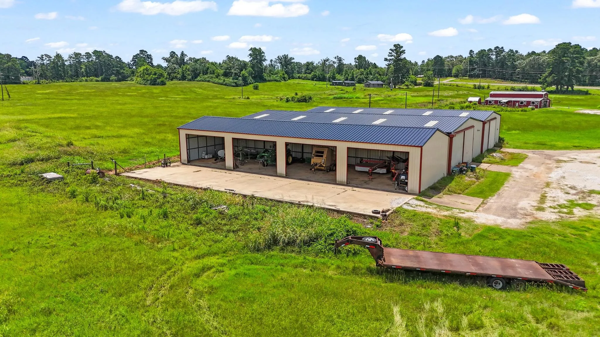 Farm For Sale in Rusk County , 11074 W 64 Highway, Overton, Texas 75684, 5 Bedroom, 6 Bathroom, 4 Garage spaces, 5,500 Sqft, built in 1974, Price $2,119,000, mls#21296853, Real Estate Agent in Overton, Homes For Sale in Rusk county, Homes For Sale in Overton, Realtor in Overton Texas, Real Estate Brokerage Independent Realty Texas, Luminita Cordes Realtor