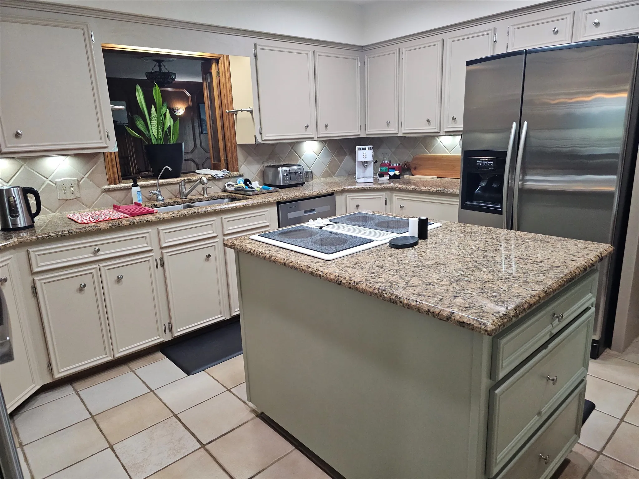 Farm For Sale in Rusk County , 11074 W 64 Highway, Overton, Texas 75684, 5 Bedroom, 6 Bathroom, 4 Garage spaces, 5,500 Sqft, built in 1974, Price $2,119,000, mls#21296853, Real Estate Agent in Overton, Homes For Sale in Rusk county, Homes For Sale in Overton, Realtor in Overton Texas, Real Estate Brokerage Independent Realty Texas, Luminita Cordes Realtor
