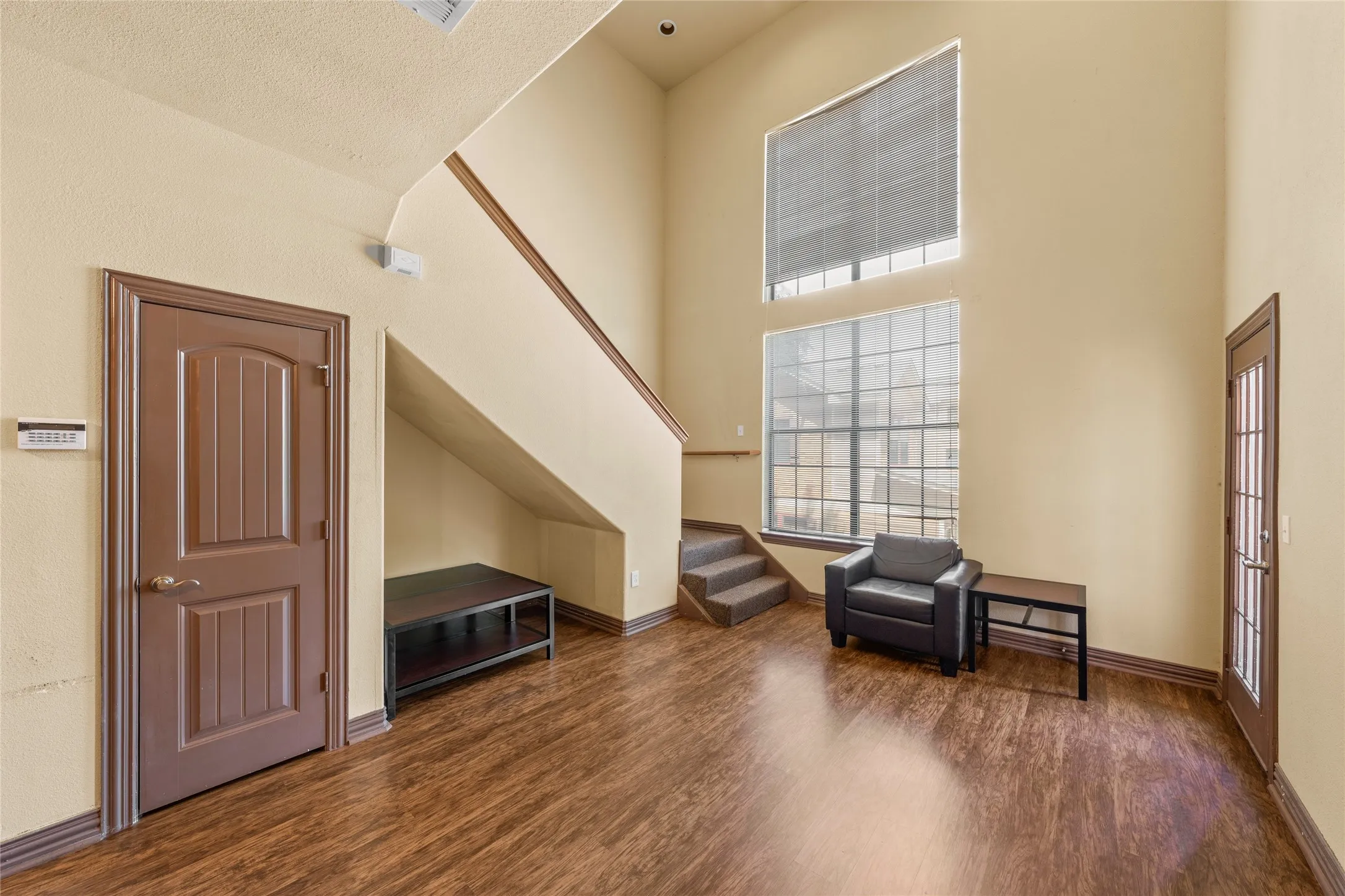 Condominium For Sale in Mc Lennan County , 2410 S 2nd Street 413, Waco, Texas 76706, 3 Bedroom, 2 Bathroom, 1 Garage spaces, 1,101 Sqft, built in 2006, mls#21297562, Real Estate Agent in Waco, Homes For Sale in Mc Lennan county, Homes For Sale in Waco, Realtor in Waco Texas, Real Estate Brokerage Independent Realty Texas, Luminita Cordes Realtor