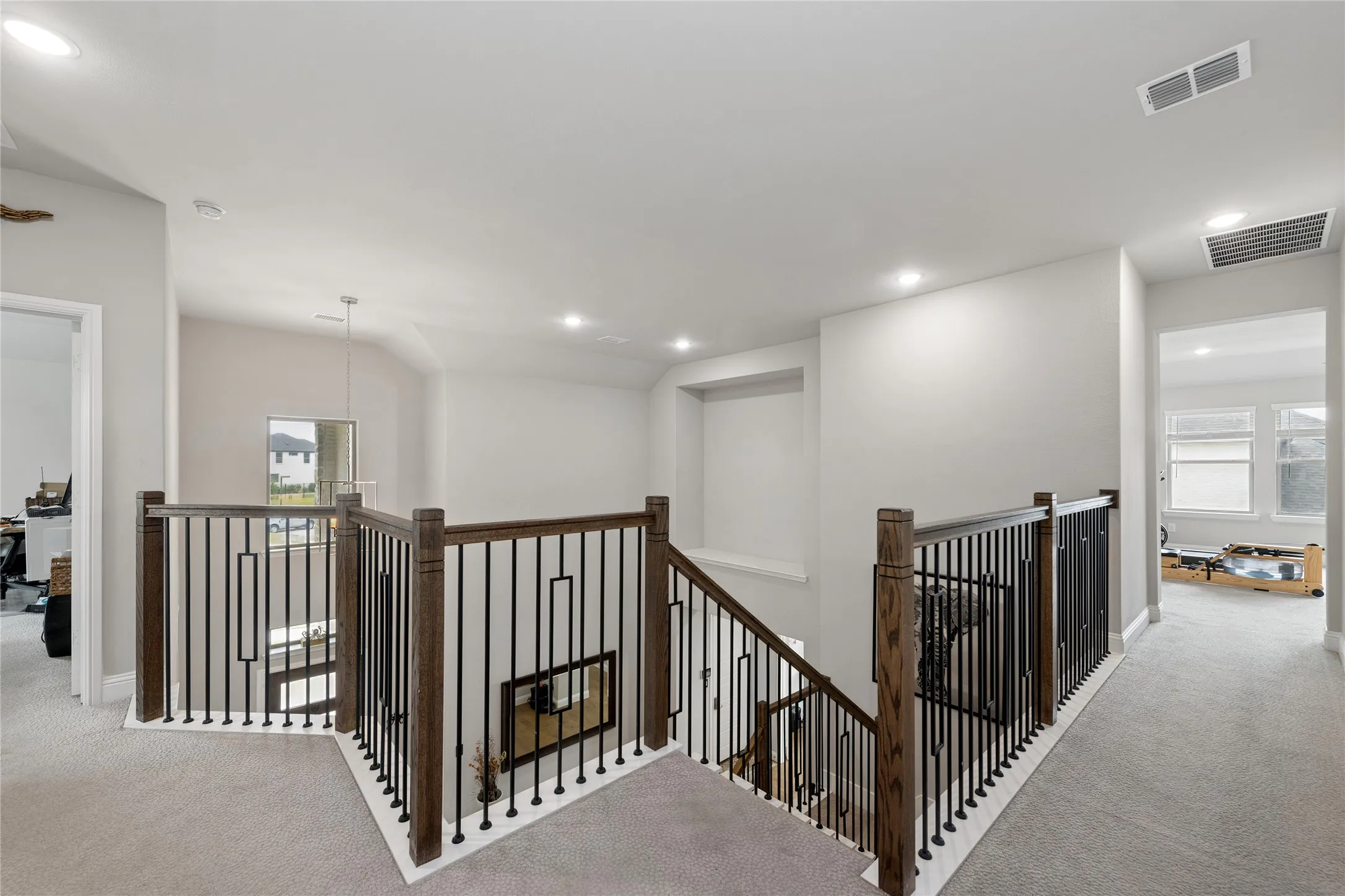 Single Family Residence For Sale in Collin County , 9562 Hickory Hill Road, Frisco, Texas 75035, 5 Bedroom, 4 Bathroom, 3 Garage spaces, 4,096 Sqft, built in 2021, mls#21297341, Real Estate Agent in Frisco, Homes For Sale in Collin county, Homes For Sale in Frisco, Realtor in Frisco Texas, Real Estate Brokerage Independent Realty Texas, Luminita Cordes Realtor