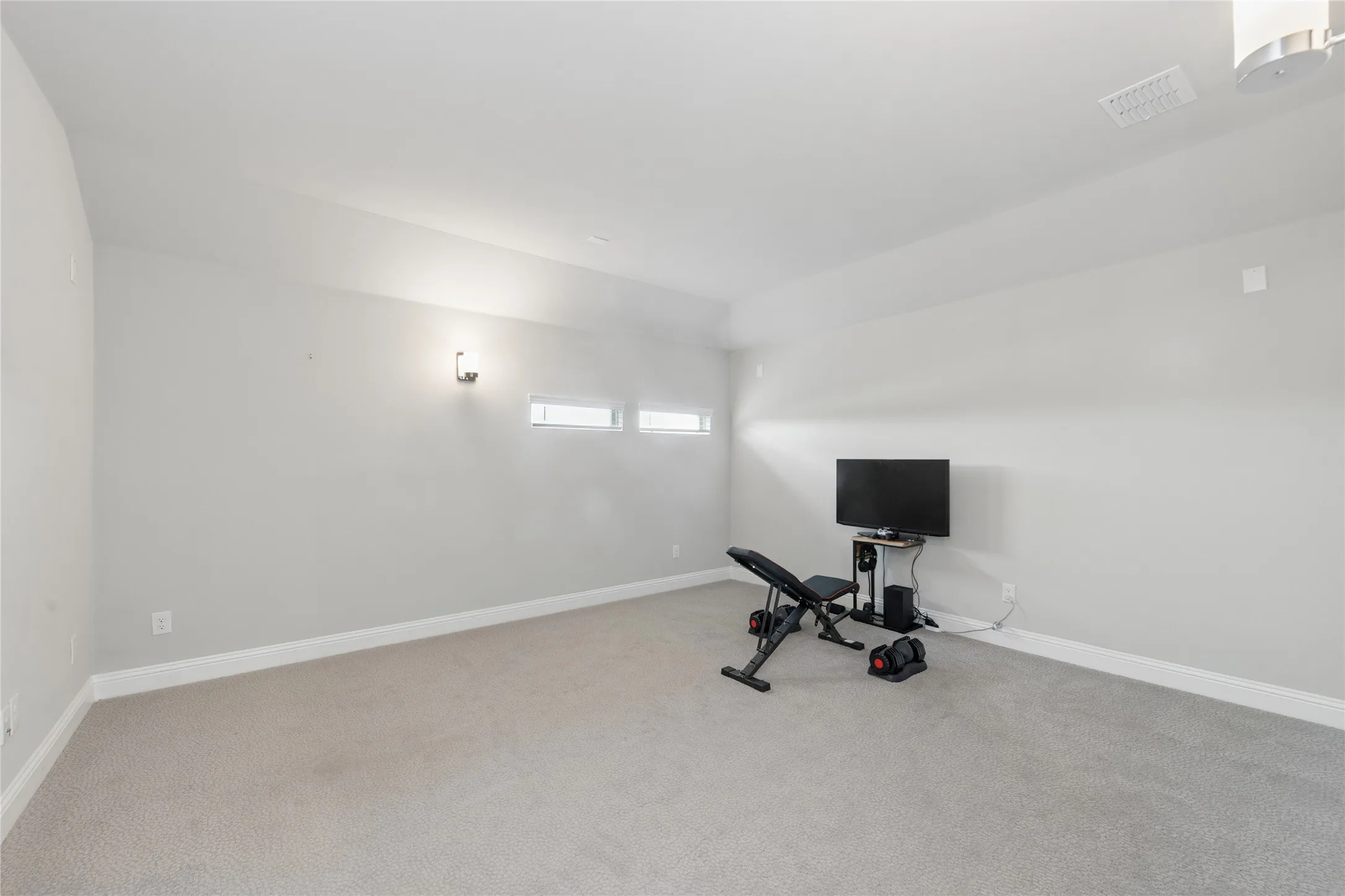 Single Family Residence For Sale in Collin County , 9562 Hickory Hill Road, Frisco, Texas 75035, 5 Bedroom, 4 Bathroom, 3 Garage spaces, 4,096 Sqft, built in 2021, mls#21297341, Real Estate Agent in Frisco, Homes For Sale in Collin county, Homes For Sale in Frisco, Realtor in Frisco Texas, Real Estate Brokerage Independent Realty Texas, Luminita Cordes Realtor