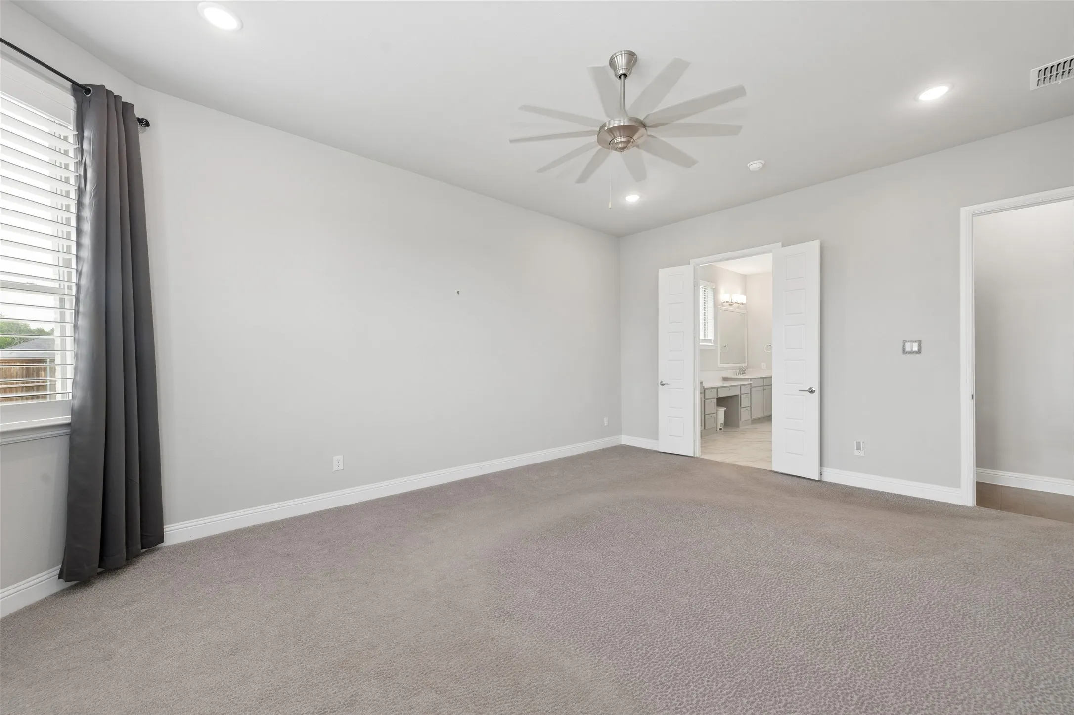 Single Family Residence For Sale in Collin County , 9562 Hickory Hill Road, Frisco, Texas 75035, 5 Bedroom, 4 Bathroom, 3 Garage spaces, 4,096 Sqft, built in 2021, mls#21297341, Real Estate Agent in Frisco, Homes For Sale in Collin county, Homes For Sale in Frisco, Realtor in Frisco Texas, Real Estate Brokerage Independent Realty Texas, Luminita Cordes Realtor