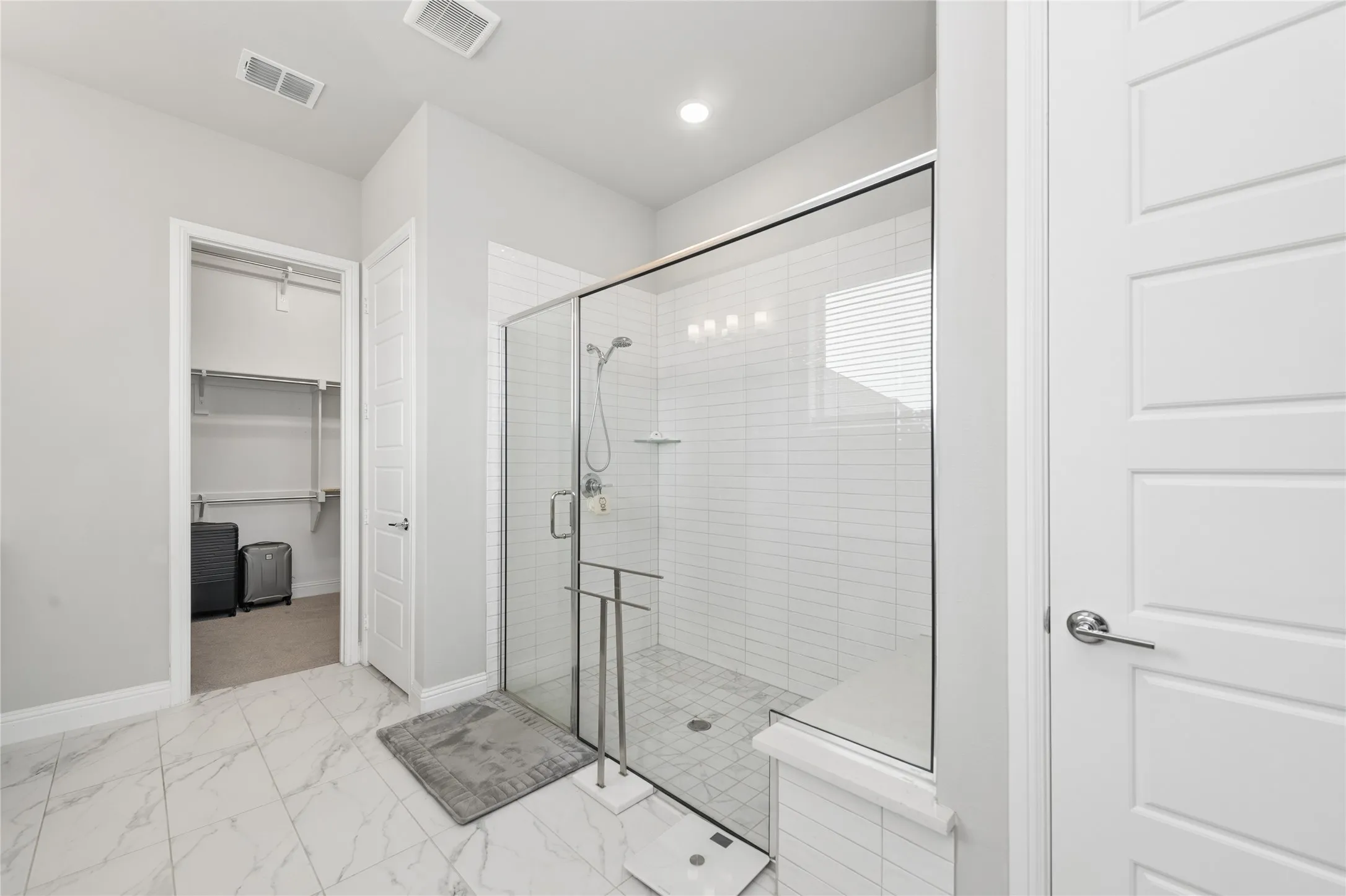 Single Family Residence For Sale in Collin County , 9562 Hickory Hill Road, Frisco, Texas 75035, 5 Bedroom, 4 Bathroom, 3 Garage spaces, 4,096 Sqft, built in 2021, mls#21297341, Real Estate Agent in Frisco, Homes For Sale in Collin county, Homes For Sale in Frisco, Realtor in Frisco Texas, Real Estate Brokerage Independent Realty Texas, Luminita Cordes Realtor