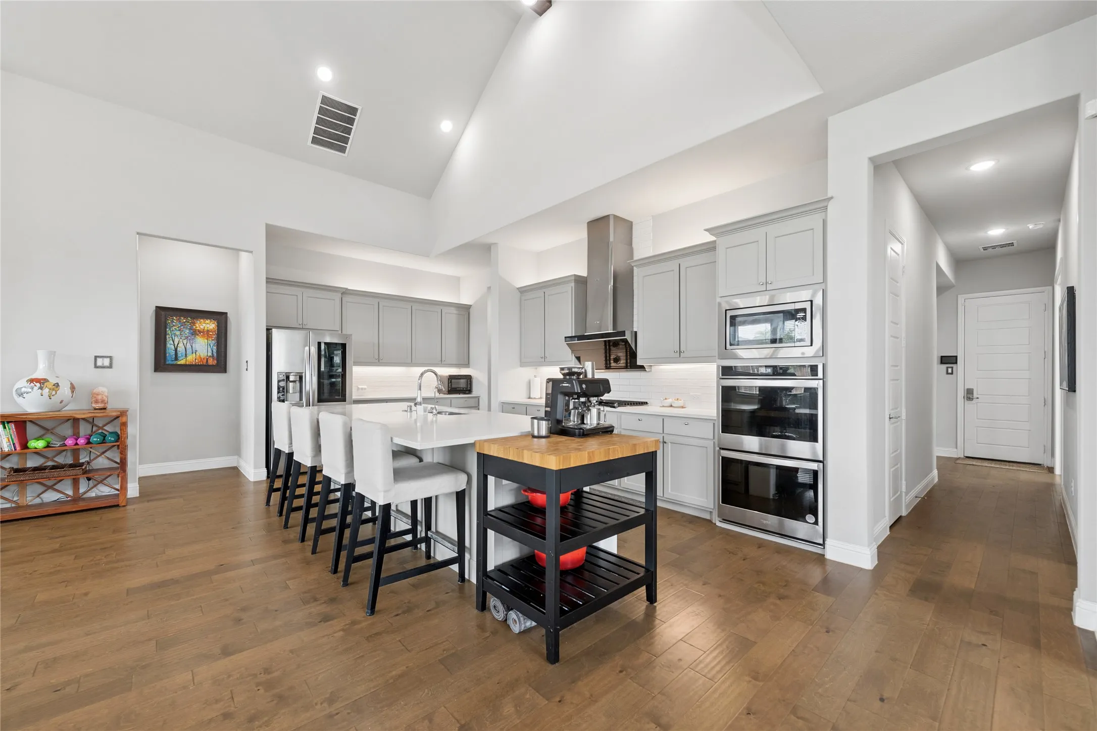 Single Family Residence For Sale in Collin County , 9562 Hickory Hill Road, Frisco, Texas 75035, 5 Bedroom, 4 Bathroom, 3 Garage spaces, 4,096 Sqft, built in 2021, mls#21297341, Real Estate Agent in Frisco, Homes For Sale in Collin county, Homes For Sale in Frisco, Realtor in Frisco Texas, Real Estate Brokerage Independent Realty Texas, Luminita Cordes Realtor