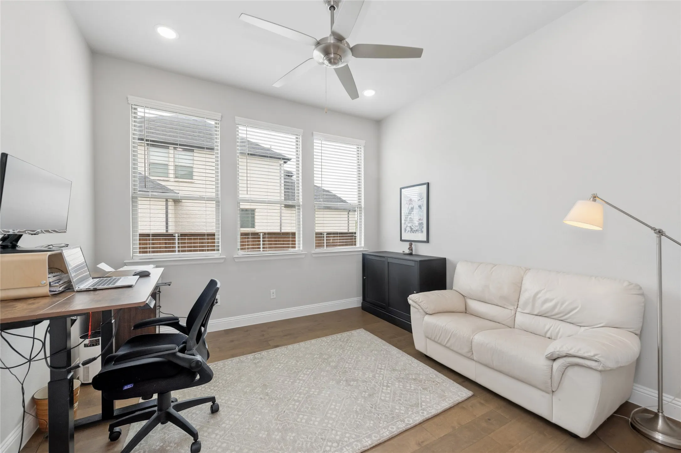 Single Family Residence For Sale in Collin County , 9562 Hickory Hill Road, Frisco, Texas 75035, 5 Bedroom, 4 Bathroom, 3 Garage spaces, 4,096 Sqft, built in 2021, mls#21297341, Real Estate Agent in Frisco, Homes For Sale in Collin county, Homes For Sale in Frisco, Realtor in Frisco Texas, Real Estate Brokerage Independent Realty Texas, Luminita Cordes Realtor