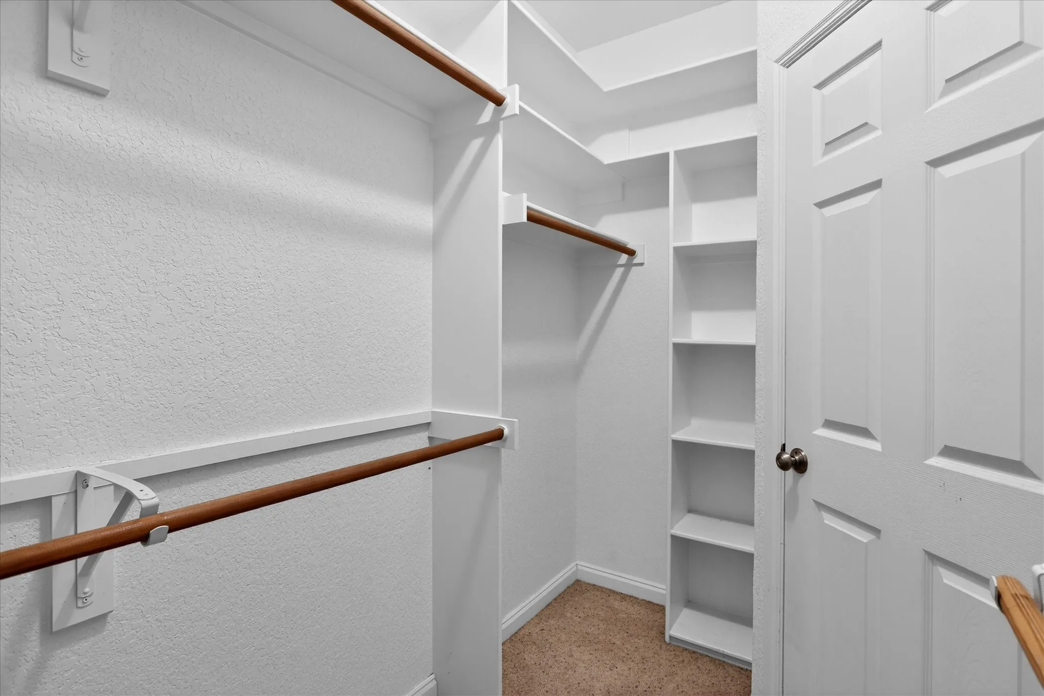 Single Family Residence For Sale in Parker County , 206 Water Oak Lane, Weatherford, Texas 76086, 3 Bedroom, 2 Bathroom, 2 Garage spaces, 1,645 Sqft, built in 2005, mls#21297686, Real Estate Agent in Weatherford, Homes For Sale in Parker county, Homes For Sale in Weatherford, Realtor in Weatherford Texas, Real Estate Brokerage Independent Realty Texas, Luminita Cordes Realtor