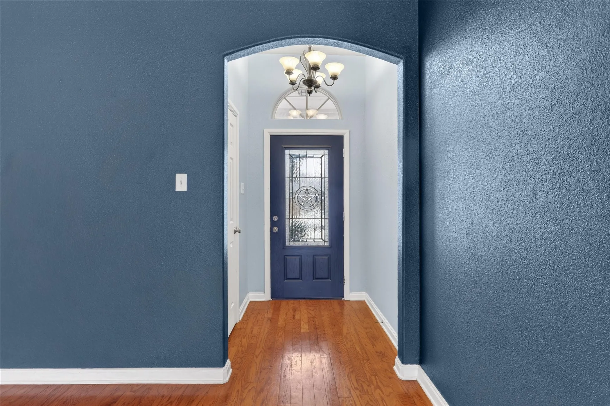Single Family Residence For Sale in Parker County , 206 Water Oak Lane, Weatherford, Texas 76086, 3 Bedroom, 2 Bathroom, 2 Garage spaces, 1,645 Sqft, built in 2005, mls#21297686, Real Estate Agent in Weatherford, Homes For Sale in Parker county, Homes For Sale in Weatherford, Realtor in Weatherford Texas, Real Estate Brokerage Independent Realty Texas, Luminita Cordes Realtor