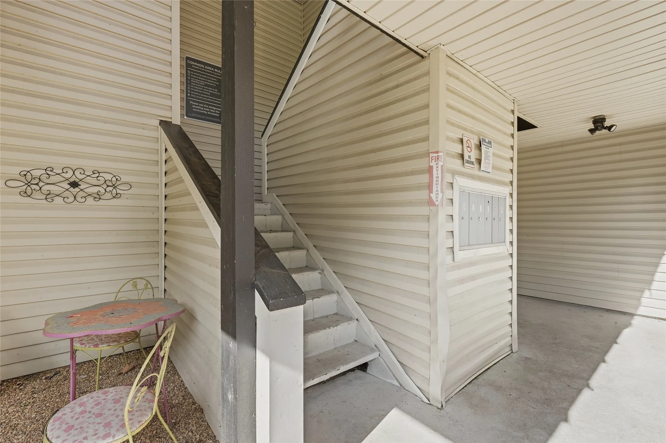 Apartment For Rent in Grayson County , 914 W Washington Street F, Sherman, Texas 75092, 2 Bedroom, 2 Bathroom, Garage spaces, 1,287 Sqft, built in 1983, mls#21297666, Real Estate Agent in Sherman, Homes For Rent in Grayson county, Homes For Rent in Sherman, Realtor in Sherman Texas, Real Estate Brokerage Independent Realty Texas, Luminita Cordes Realtor