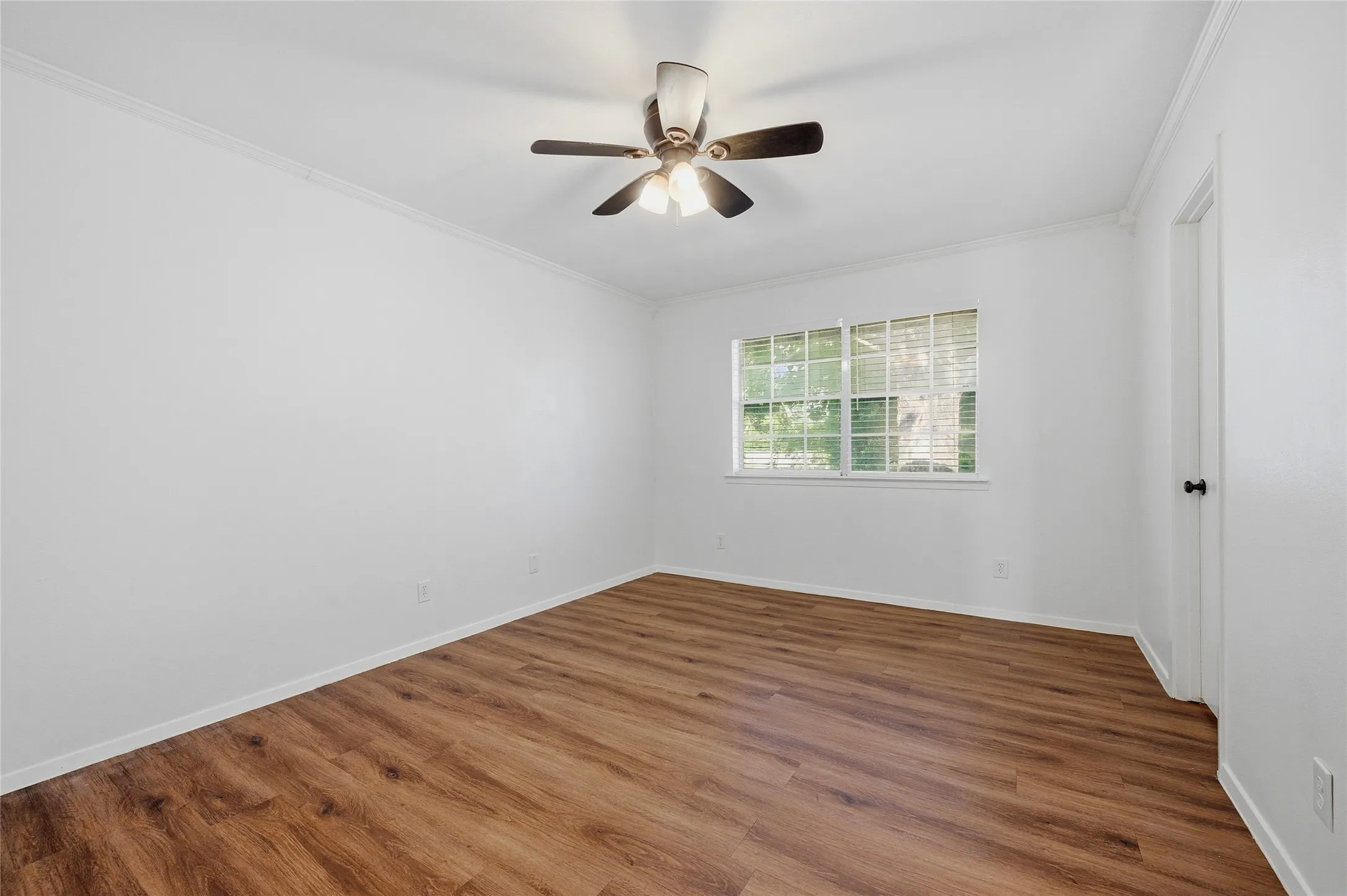 Apartment For Rent in Grayson County , 914 W Washington Street F, Sherman, Texas 75092, 2 Bedroom, 2 Bathroom, Garage spaces, 1,287 Sqft, built in 1983, mls#21297666, Real Estate Agent in Sherman, Homes For Rent in Grayson county, Homes For Rent in Sherman, Realtor in Sherman Texas, Real Estate Brokerage Independent Realty Texas, Luminita Cordes Realtor
