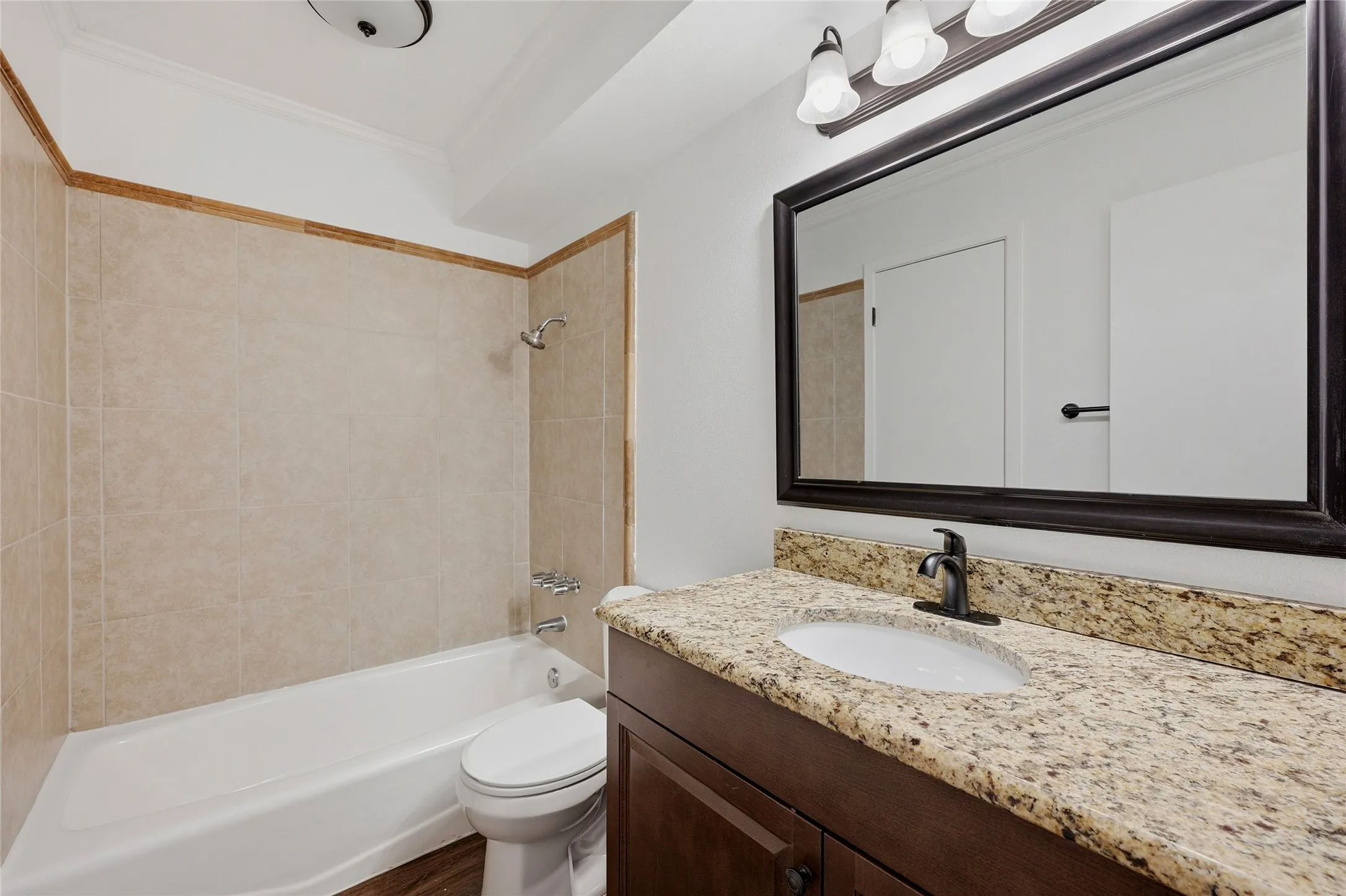 Apartment For Rent in Grayson County , 914 W Washington Street F, Sherman, Texas 75092, 2 Bedroom, 2 Bathroom, Garage spaces, 1,287 Sqft, built in 1983, mls#21297666, Real Estate Agent in Sherman, Homes For Rent in Grayson county, Homes For Rent in Sherman, Realtor in Sherman Texas, Real Estate Brokerage Independent Realty Texas, Luminita Cordes Realtor
