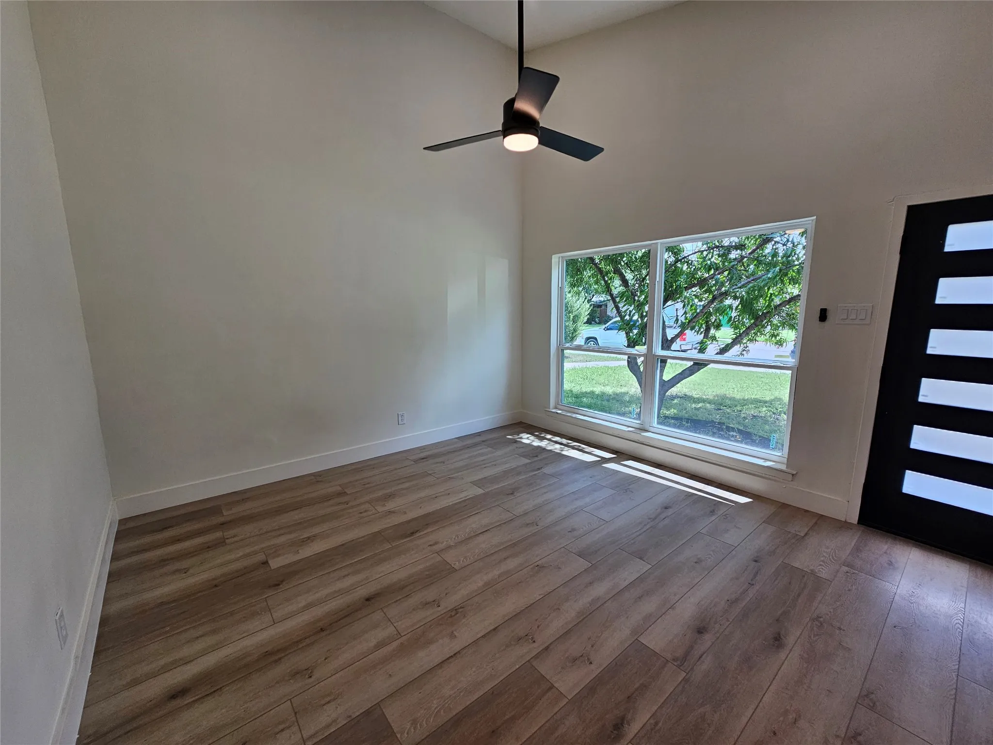 Duplex For Rent in Collin County , 1725 R Avenue 1725, Plano, Texas 75074, 2 Bedroom, 2 Bathroom, Garage spaces, 900 Sqft, built in 1963, mls#21297712, Real Estate Agent in Plano, Homes For Rent in Collin county, Homes For Rent in Plano, Realtor in Plano Texas, Real Estate Brokerage Independent Realty Texas, Luminita Cordes Realtor