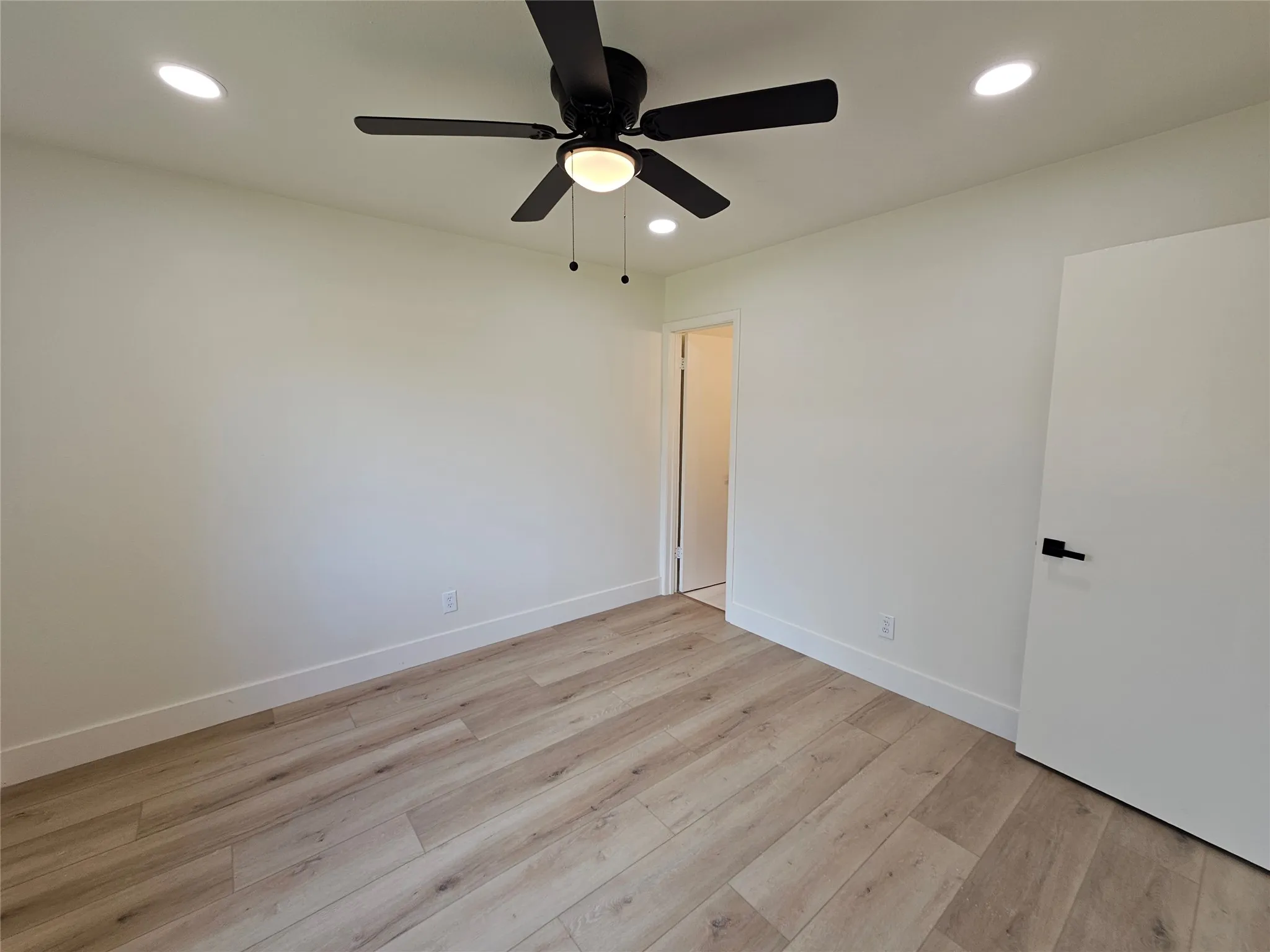 Duplex For Rent in Collin County , 1725 R Avenue 1725, Plano, Texas 75074, 2 Bedroom, 2 Bathroom, Garage spaces, 900 Sqft, built in 1963, mls#21297712, Real Estate Agent in Plano, Homes For Rent in Collin county, Homes For Rent in Plano, Realtor in Plano Texas, Real Estate Brokerage Independent Realty Texas, Luminita Cordes Realtor
