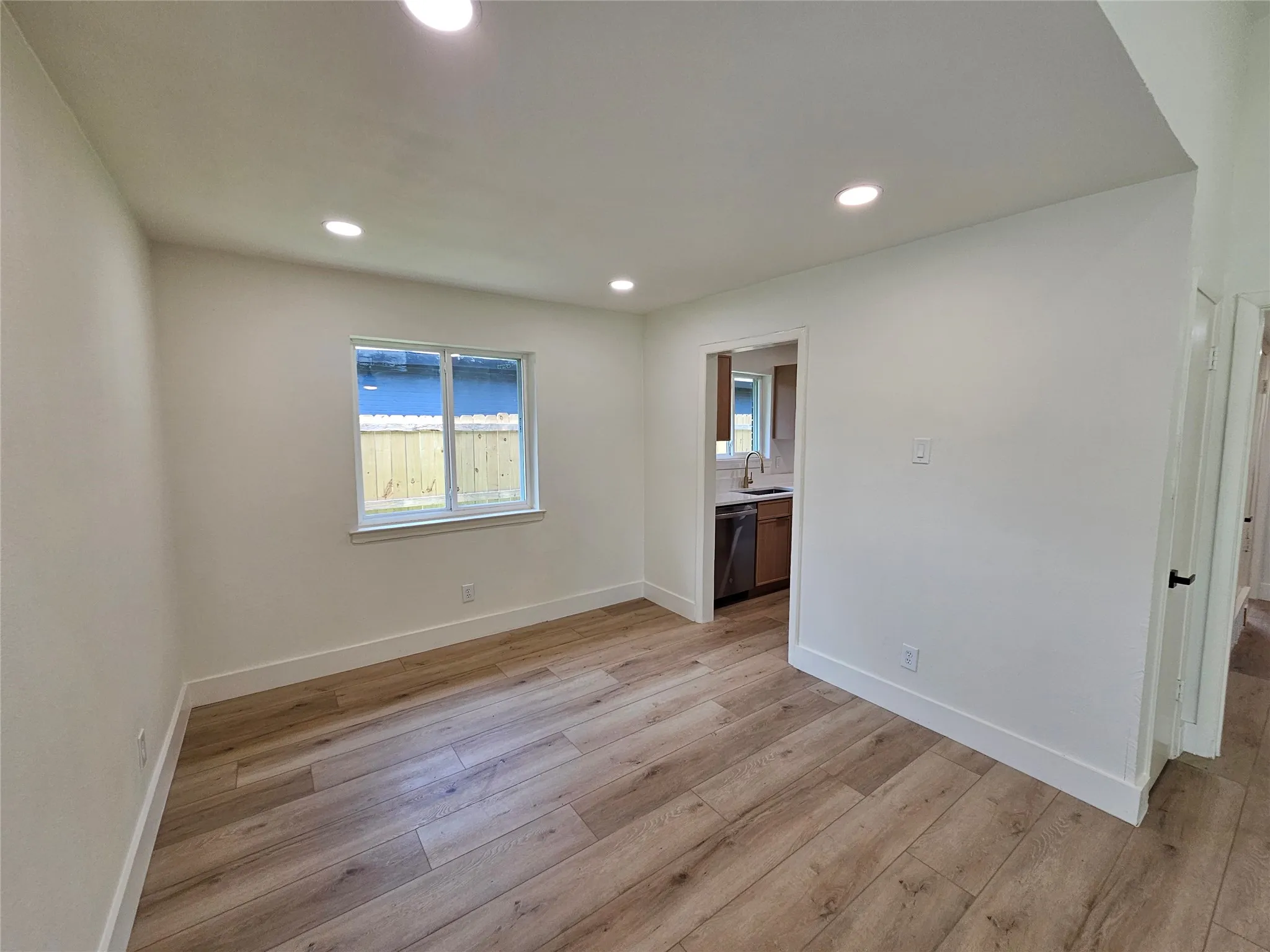 Duplex For Rent in Collin County , 1725 R Avenue 1725, Plano, Texas 75074, 2 Bedroom, 2 Bathroom, Garage spaces, 900 Sqft, built in 1963, mls#21297712, Real Estate Agent in Plano, Homes For Rent in Collin county, Homes For Rent in Plano, Realtor in Plano Texas, Real Estate Brokerage Independent Realty Texas, Luminita Cordes Realtor