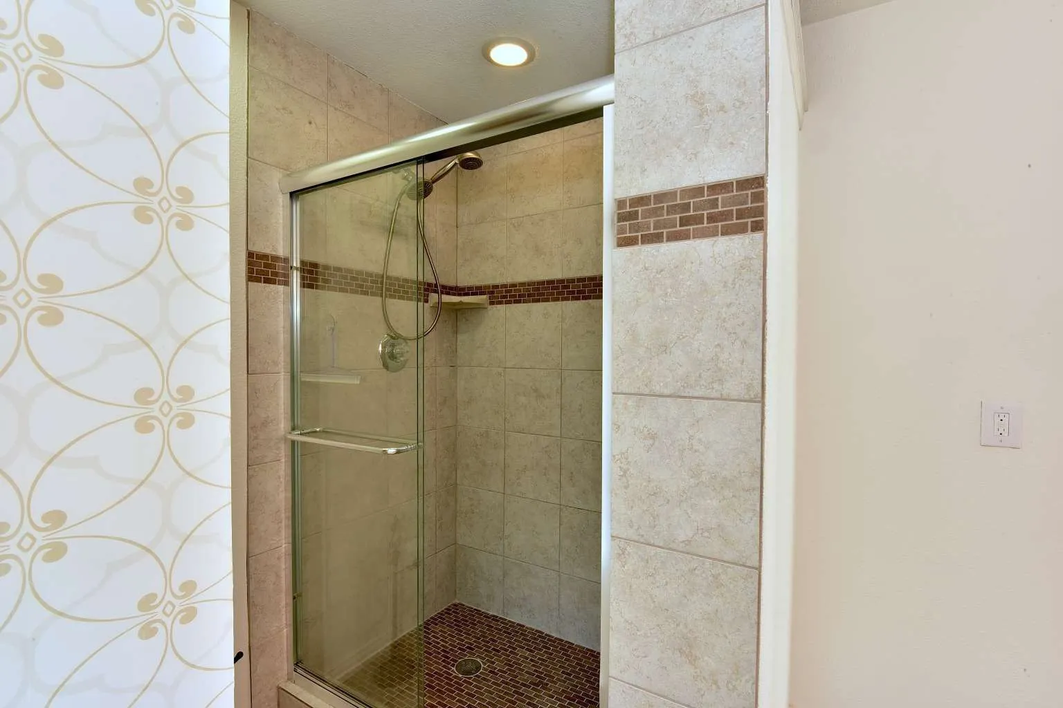 Single Family Residence For Sale in Denton County , 2720 Stephen Drive, Denton, Texas 76207, 3 Bedroom, 2 Bathroom, 2 Garage spaces, 1,365 Sqft, built in 1998, mls#21297714, Real Estate Agent in Denton, Homes For Sale in Denton county, Homes For Sale in Denton, Realtor in Denton Texas, Real Estate Brokerage Independent Realty Texas, Luminita Cordes Realtor