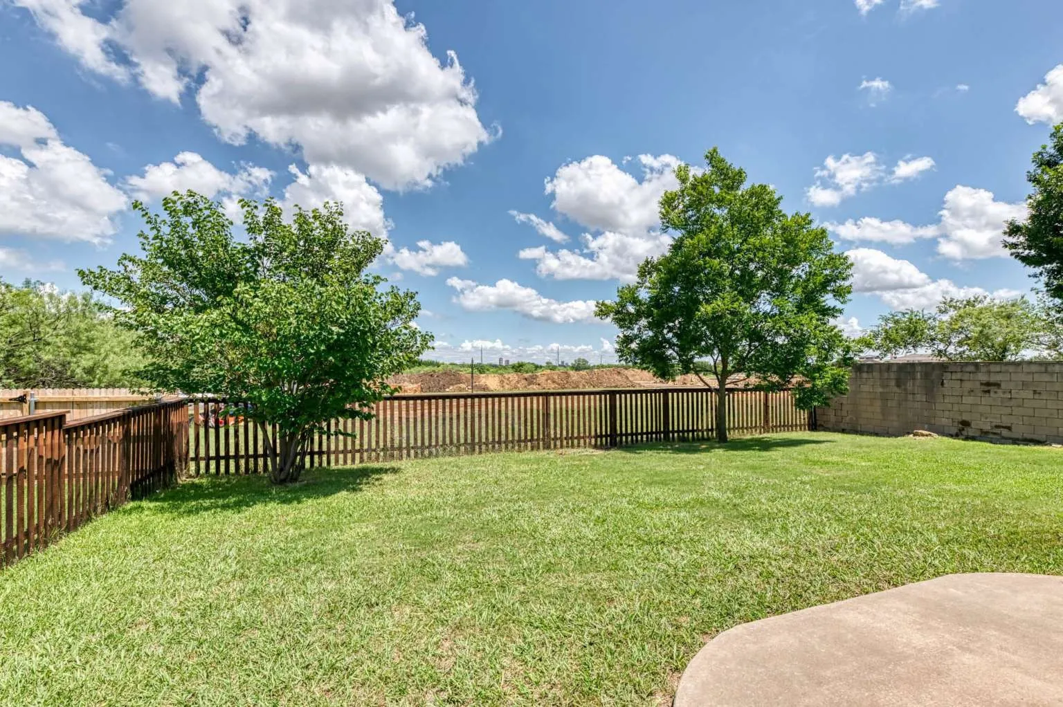 Single Family Residence For Sale in Denton County , 2720 Stephen Drive, Denton, Texas 76207, 3 Bedroom, 2 Bathroom, 2 Garage spaces, 1,365 Sqft, built in 1998, mls#21297714, Real Estate Agent in Denton, Homes For Sale in Denton county, Homes For Sale in Denton, Realtor in Denton Texas, Real Estate Brokerage Independent Realty Texas, Luminita Cordes Realtor