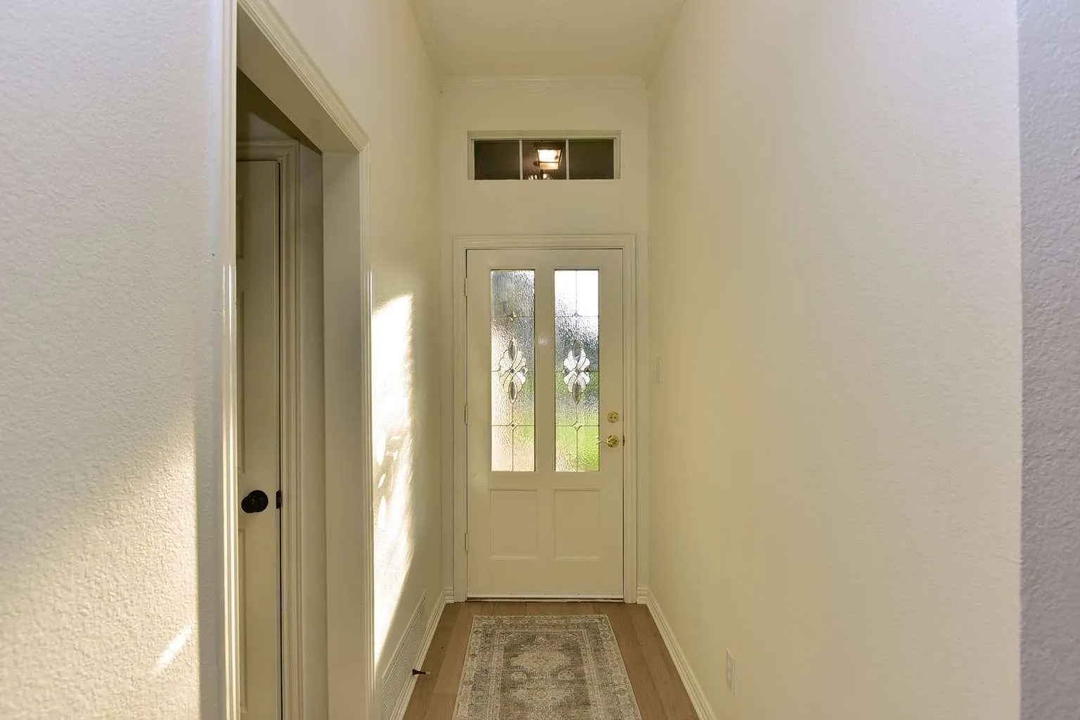 Single Family Residence For Sale in Denton County , 2720 Stephen Drive, Denton, Texas 76207, 3 Bedroom, 2 Bathroom, 2 Garage spaces, 1,365 Sqft, built in 1998, mls#21297714, Real Estate Agent in Denton, Homes For Sale in Denton county, Homes For Sale in Denton, Realtor in Denton Texas, Real Estate Brokerage Independent Realty Texas, Luminita Cordes Realtor