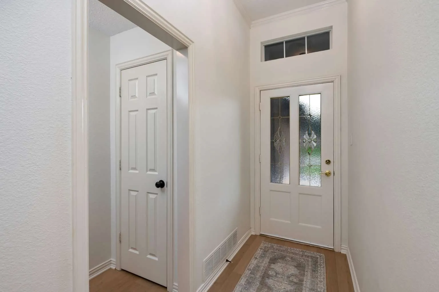 Single Family Residence For Sale in Denton County , 2720 Stephen Drive, Denton, Texas 76207, 3 Bedroom, 2 Bathroom, 2 Garage spaces, 1,365 Sqft, built in 1998, mls#21297714, Real Estate Agent in Denton, Homes For Sale in Denton county, Homes For Sale in Denton, Realtor in Denton Texas, Real Estate Brokerage Independent Realty Texas, Luminita Cordes Realtor