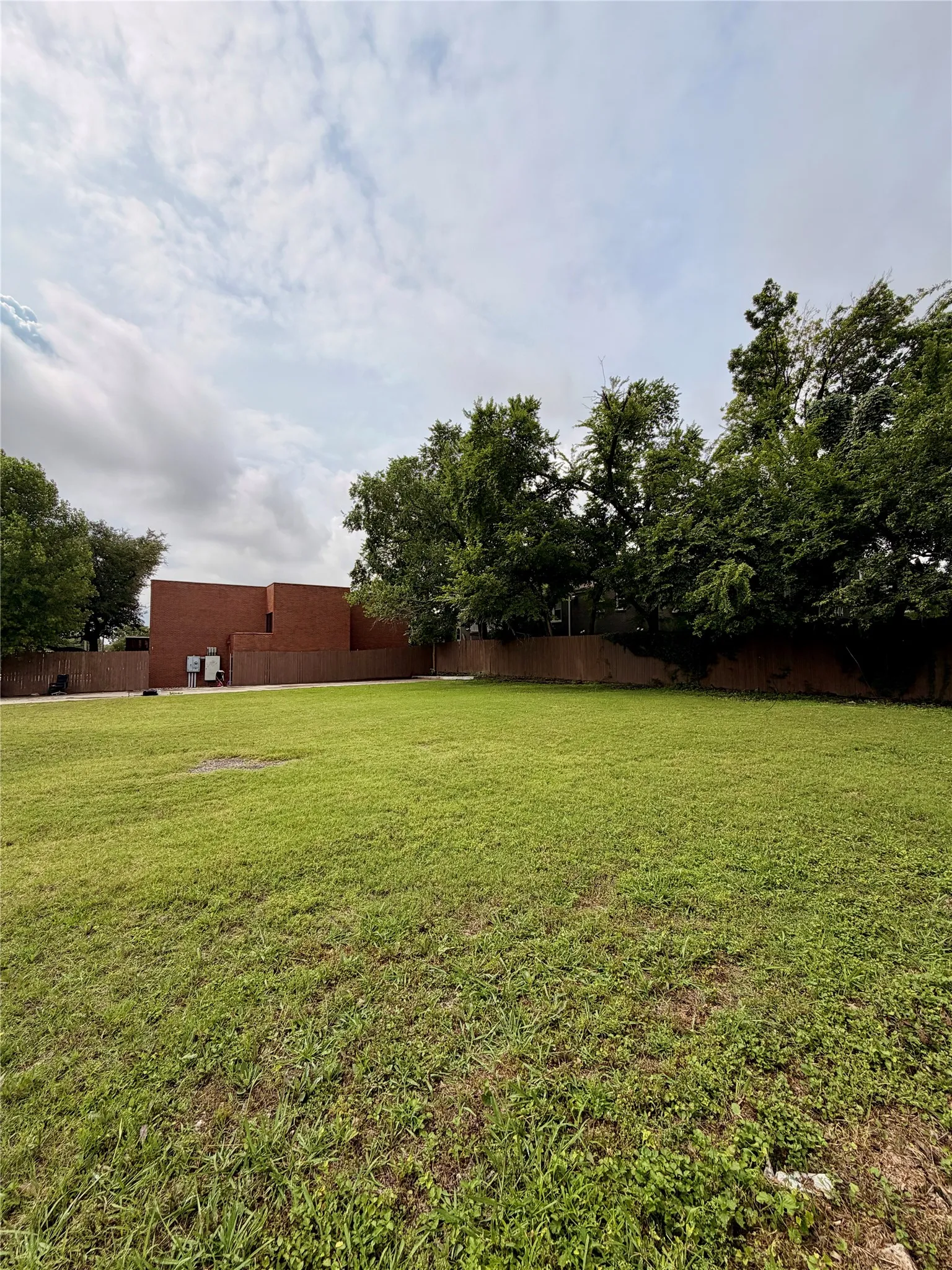 Unimproved Land For Sale in Dallas County , 4422 Swiss Avenue, Dallas, Texas 75204, 0, 0, Garage spaces, 0 Sqft, built in 0, mls#21297483, Real Estate Agent in Dallas, Homes For Sale in Dallas county, Homes For Sale in Dallas, Realtor in Dallas Texas, Real Estate Brokerage Independent Realty Texas, Luminita Cordes Realtor