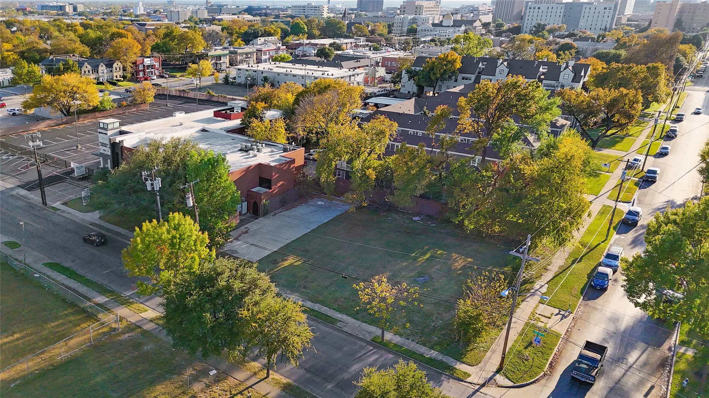 Unimproved Land For Sale in Dallas County , 4422 Swiss Avenue, Dallas, Texas 75204, 0, 0, Garage spaces, 0 Sqft, built in 0, mls#21297483, Real Estate Agent in Dallas, Homes For Sale in Dallas county, Homes For Sale in Dallas, Realtor in Dallas Texas, Real Estate Brokerage Independent Realty Texas, Luminita Cordes Realtor