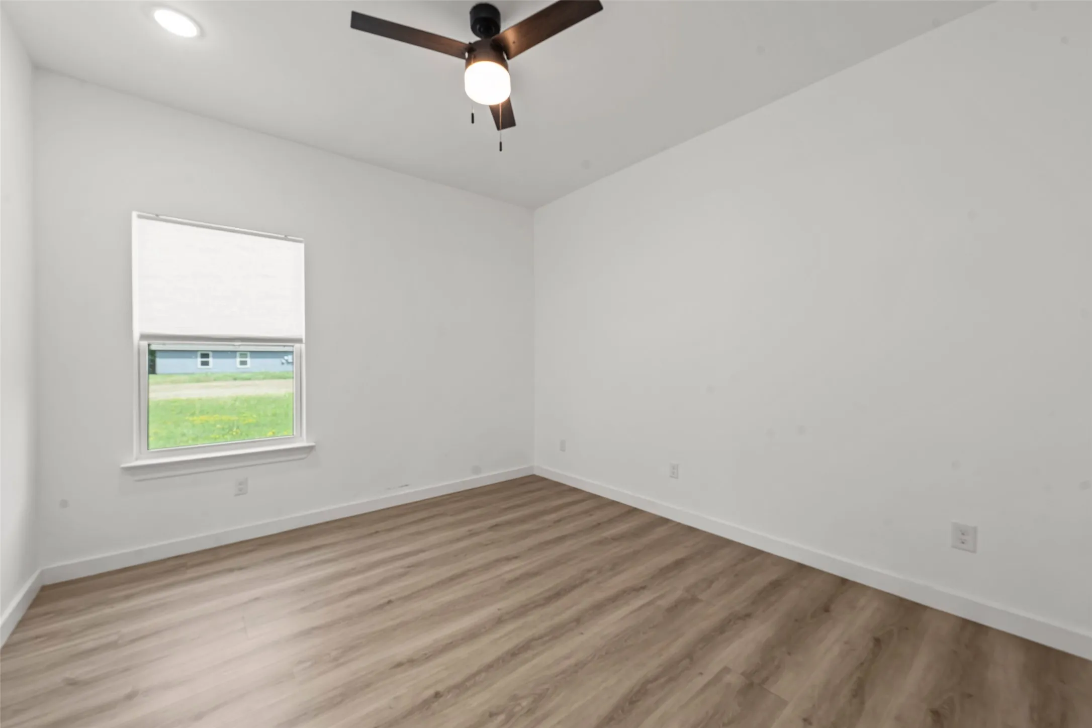 Single Family Residence For Sale in Mc Lennan County , 824 Hubert Street, Waco, Texas 76704, 3 Bedroom, 2 Bathroom, 1 Garage spaces, 1,819 Sqft, built in 2022, mls#21297078, Real Estate Agent in Waco, Homes For Sale in Mc Lennan county, Homes For Sale in Waco, Realtor in Waco Texas, Real Estate Brokerage Independent Realty Texas, Luminita Cordes Realtor