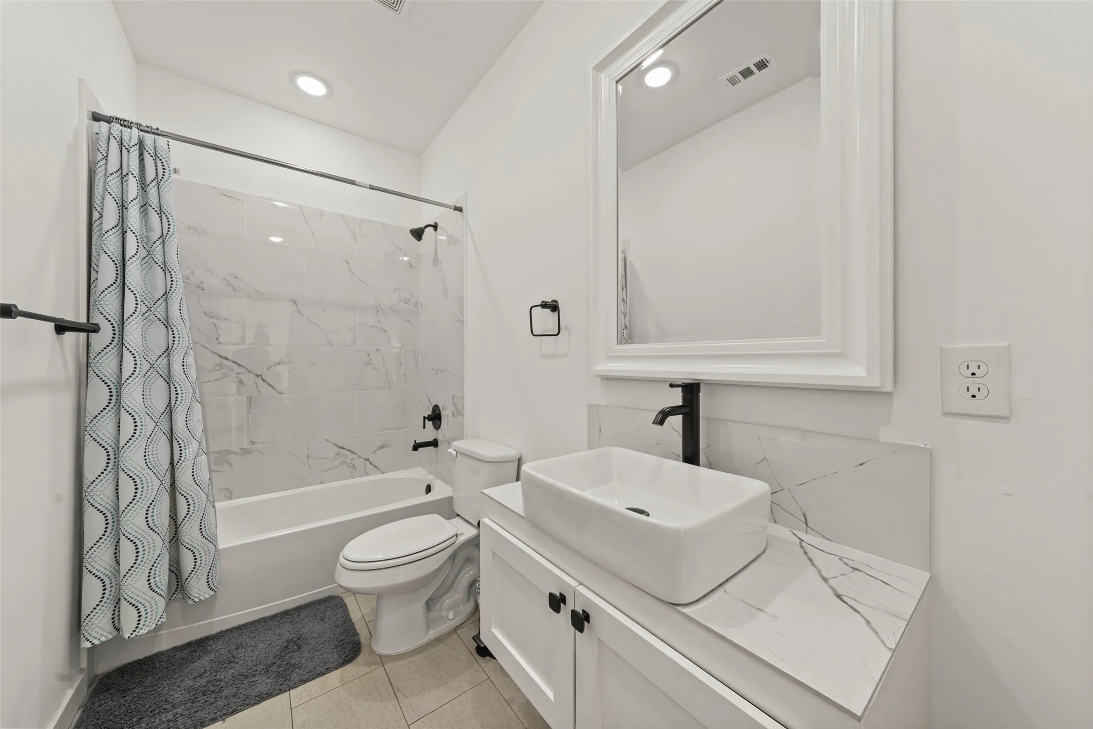 Single Family Residence For Sale in Mc Lennan County , 824 Hubert Street, Waco, Texas 76704, 3 Bedroom, 2 Bathroom, 1 Garage spaces, 1,819 Sqft, built in 2022, mls#21297078, Real Estate Agent in Waco, Homes For Sale in Mc Lennan county, Homes For Sale in Waco, Realtor in Waco Texas, Real Estate Brokerage Independent Realty Texas, Luminita Cordes Realtor