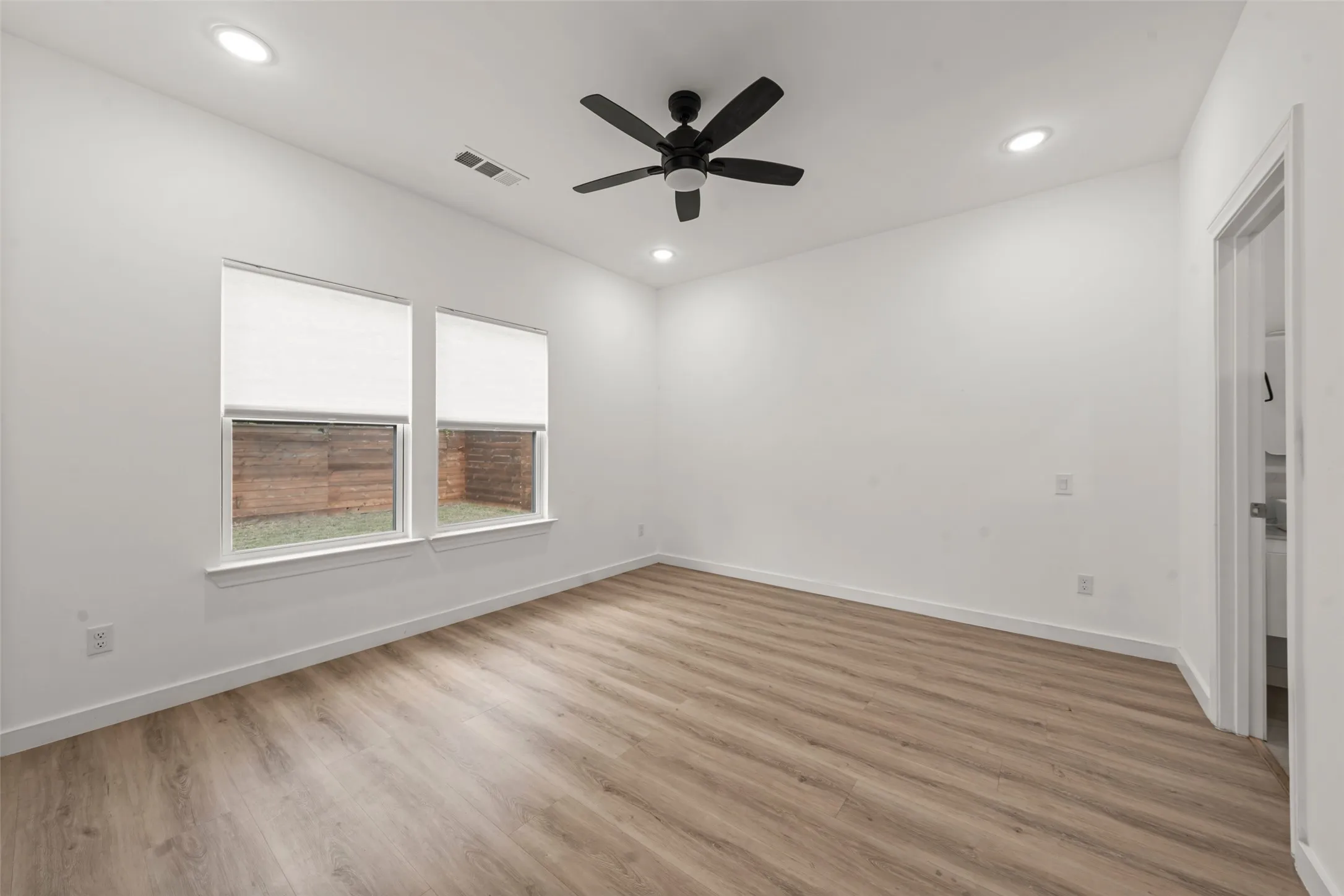 Single Family Residence For Sale in Mc Lennan County , 824 Hubert Street, Waco, Texas 76704, 3 Bedroom, 2 Bathroom, 1 Garage spaces, 1,819 Sqft, built in 2022, mls#21297078, Real Estate Agent in Waco, Homes For Sale in Mc Lennan county, Homes For Sale in Waco, Realtor in Waco Texas, Real Estate Brokerage Independent Realty Texas, Luminita Cordes Realtor