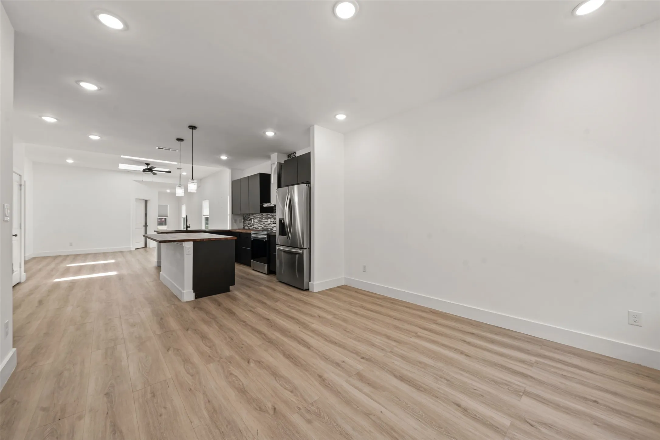 Single Family Residence For Sale in Mc Lennan County , 824 Hubert Street, Waco, Texas 76704, 3 Bedroom, 2 Bathroom, 1 Garage spaces, 1,819 Sqft, built in 2022, mls#21297078, Real Estate Agent in Waco, Homes For Sale in Mc Lennan county, Homes For Sale in Waco, Realtor in Waco Texas, Real Estate Brokerage Independent Realty Texas, Luminita Cordes Realtor
