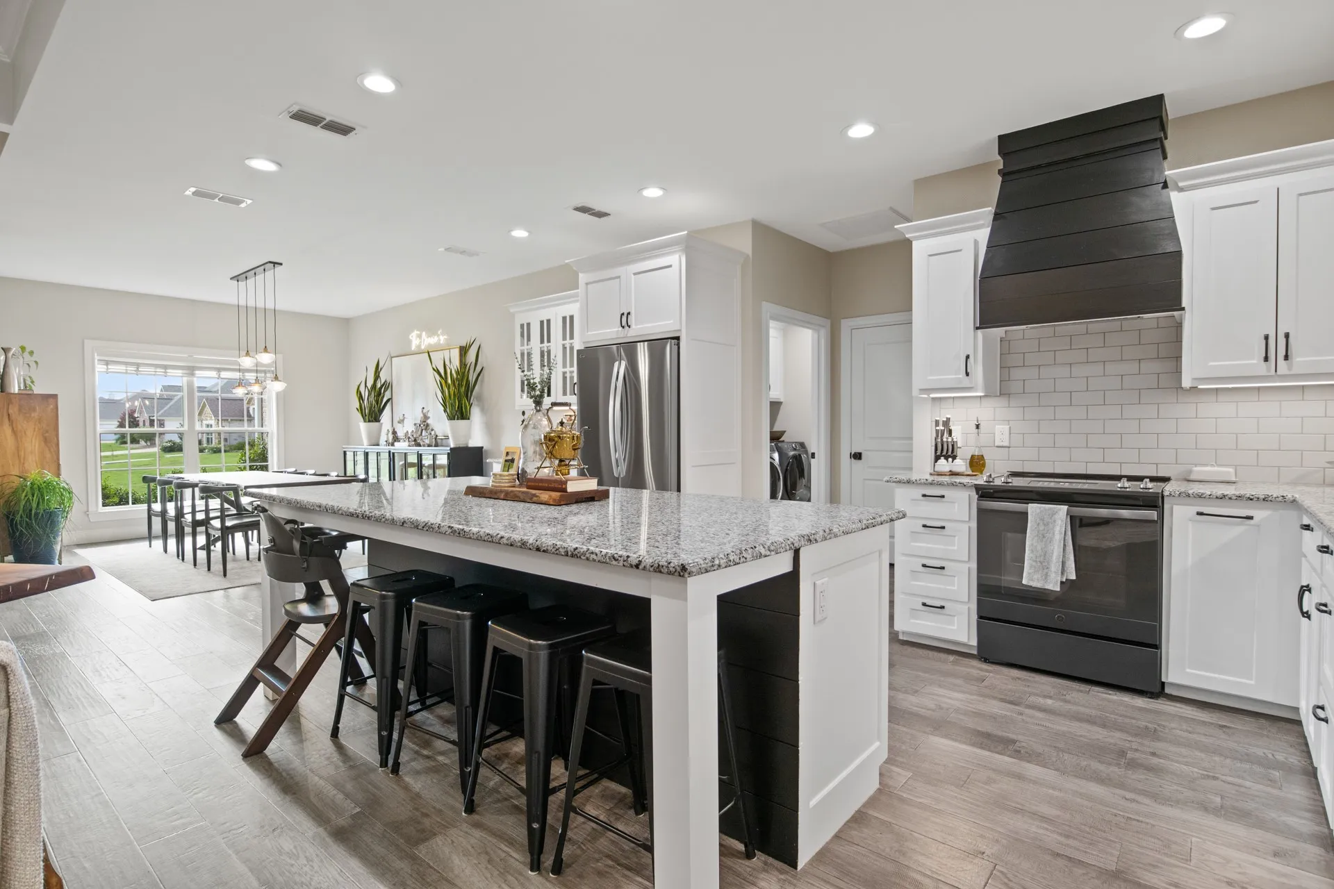 Single Family Residence For Sale in Titus County , 2729 Stone Briar, Mt Pleasant, Texas 75455, 3 Bedroom, 2 Bathroom, 2 Garage spaces, 2,226 Sqft, built in 2018, mls#21296398, Real Estate Agent in Mt Pleasant, Homes For Sale in Titus county, Homes For Sale in Mt Pleasant, Realtor in Mt Pleasant Texas, Real Estate Brokerage Independent Realty Texas, Luminita Cordes Realtor