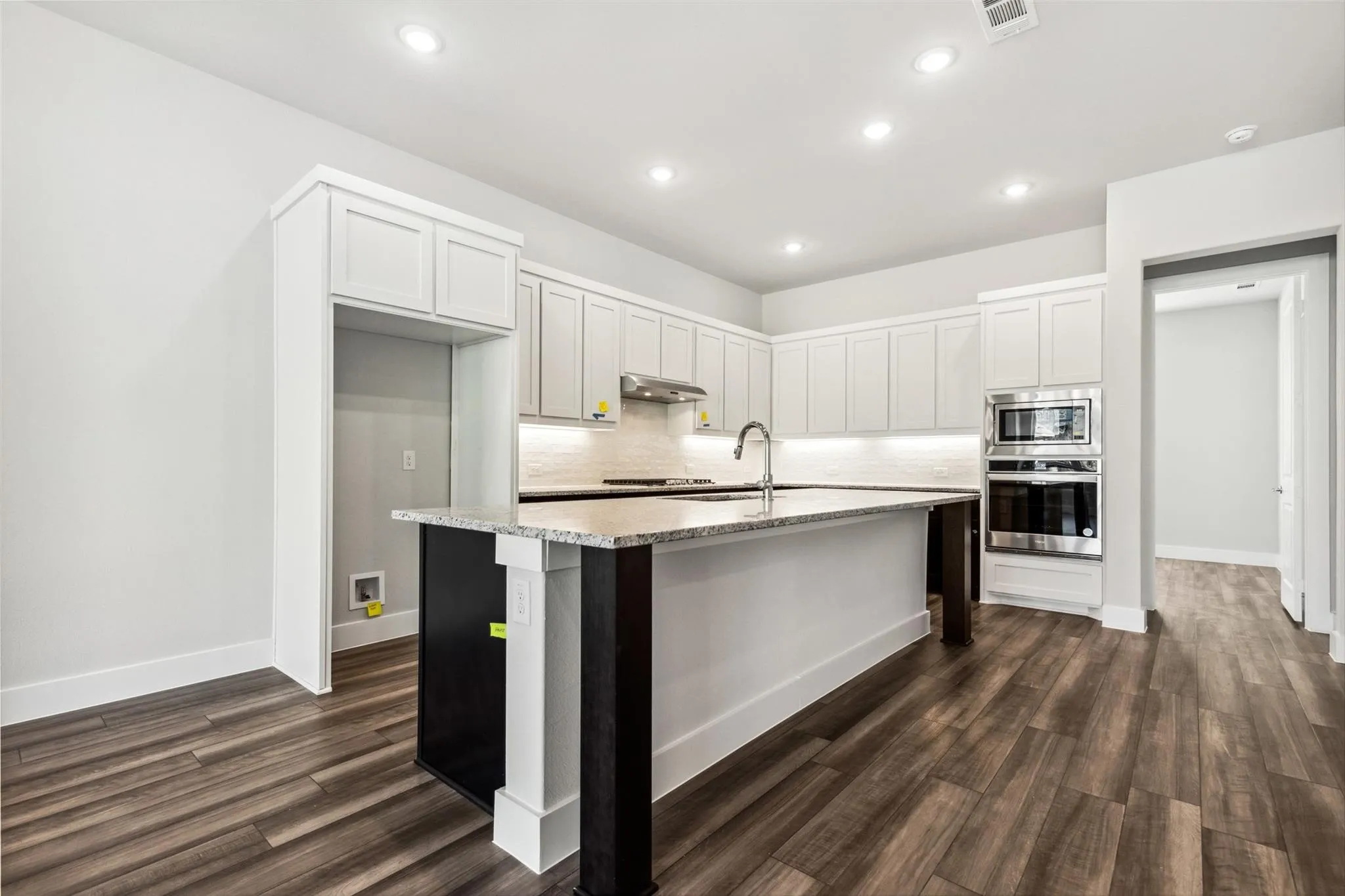REFRIGERATOR TO CONVEY WITH PROPERTY