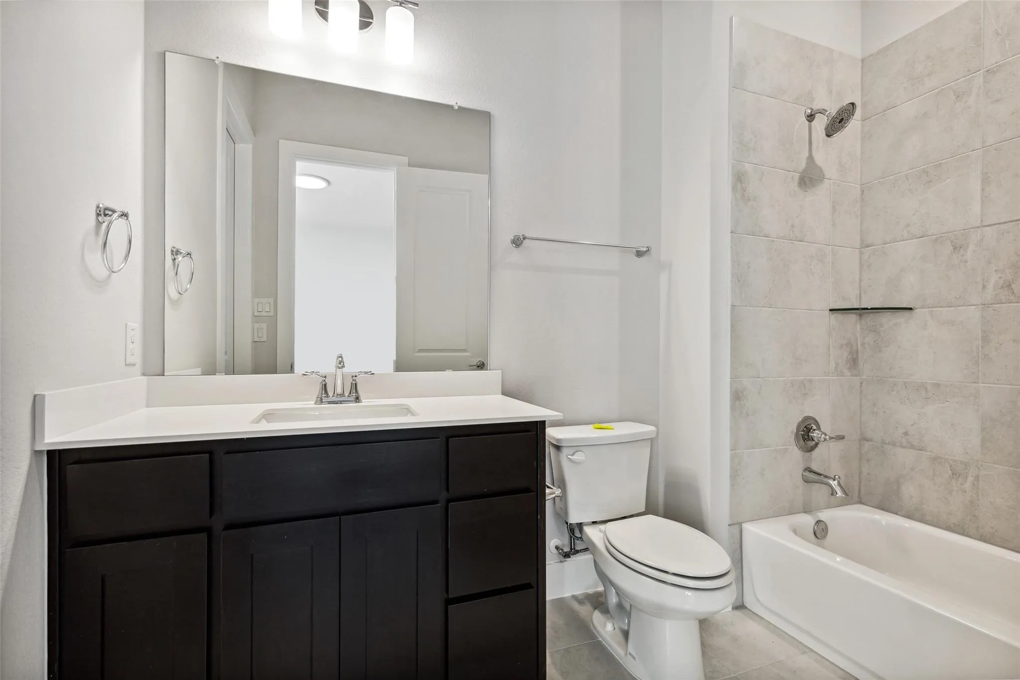  FULL BATH ADJACENT TO 3RD BEDROOM